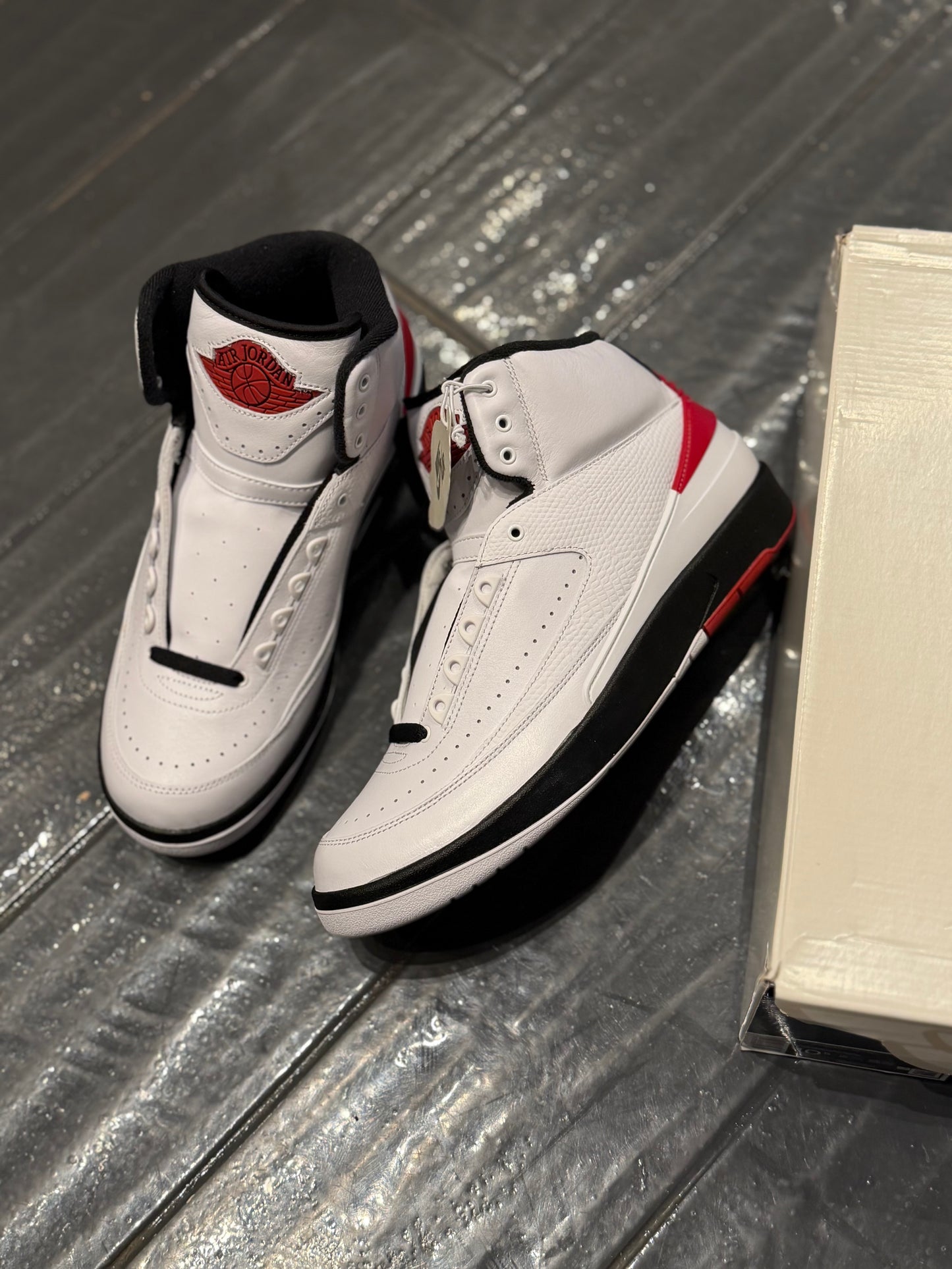 Jordan 2 “Chicago”/size 10.5