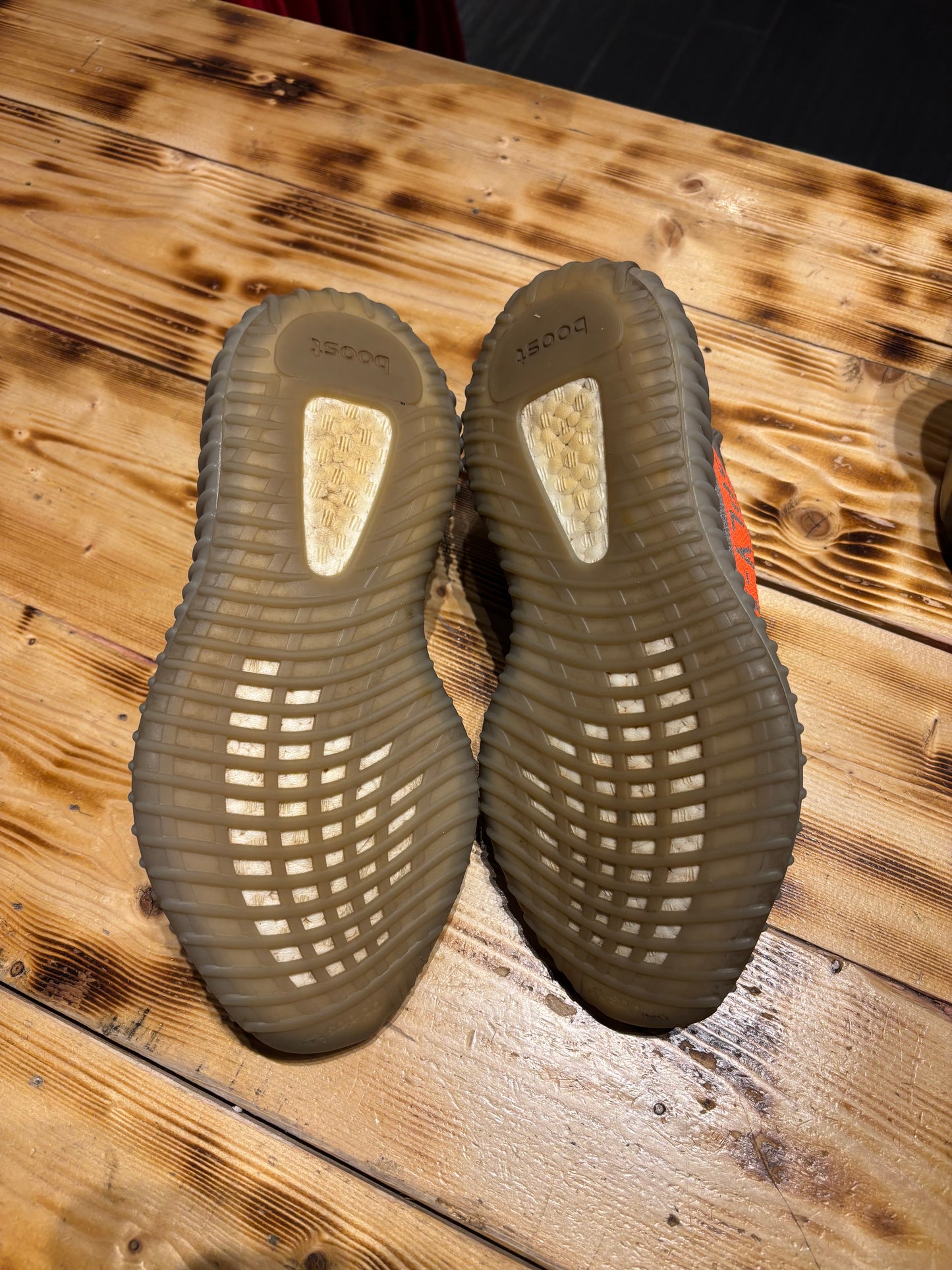 Yeezy 350 beluga/size 7