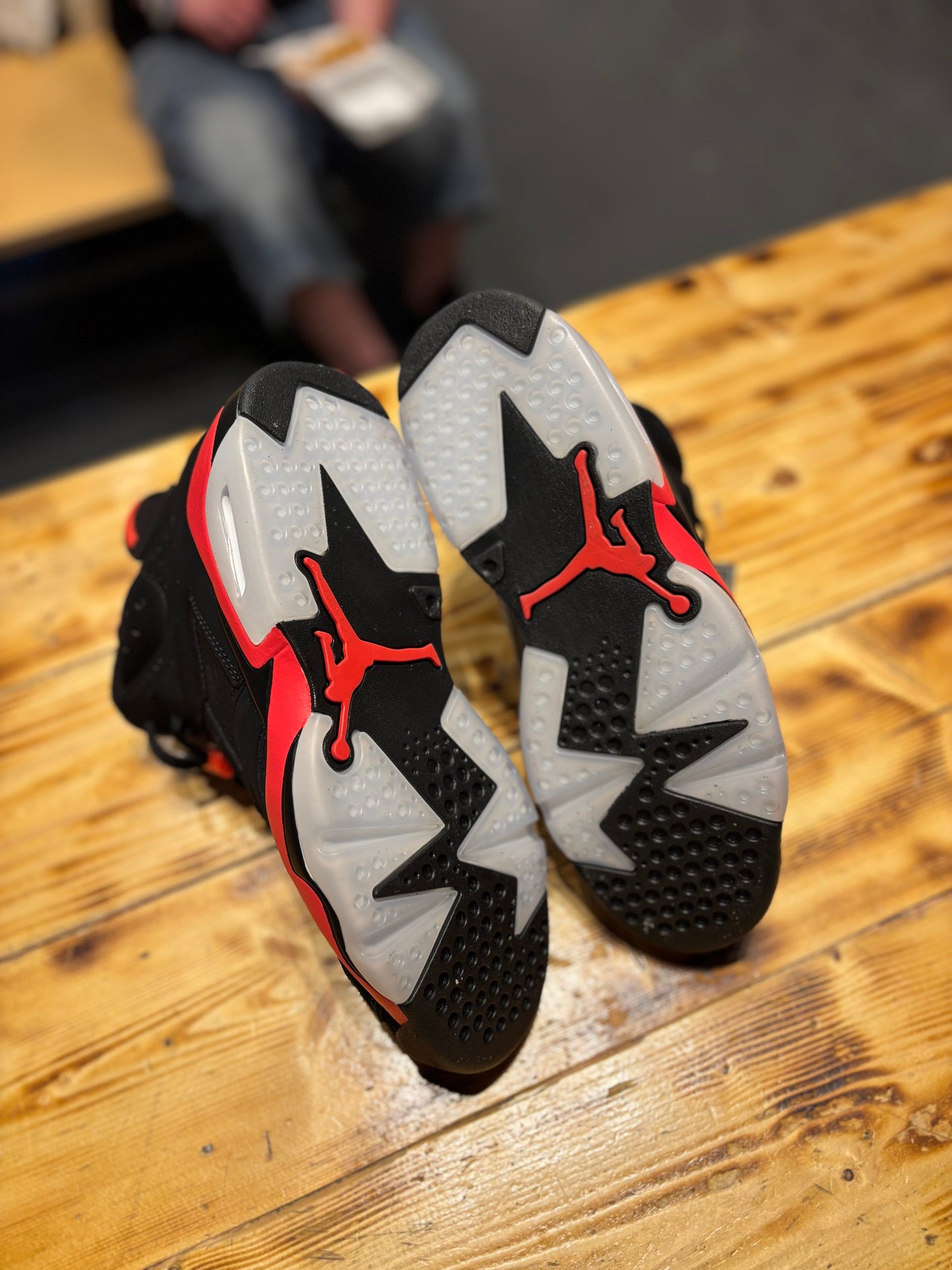 Jordan 6 “infrared salesman”/size 8
