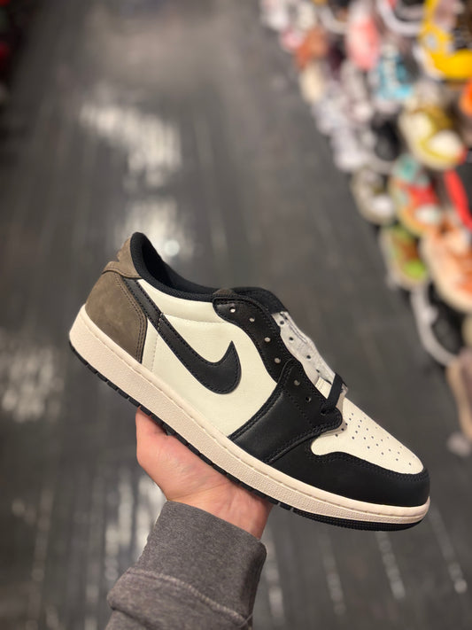 Jordan 1 low “mocha