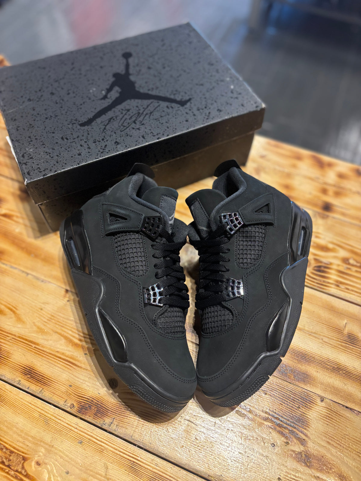 Jordan 4 “black cat”/size 10