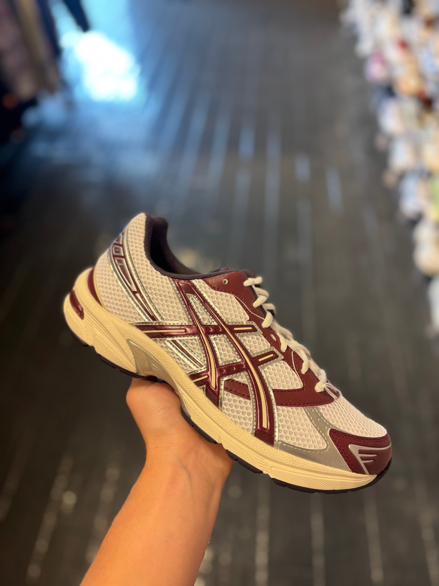 ASIC 1130 maroon/white