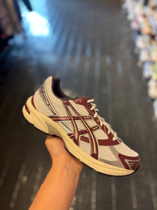 ASIC 1130 maroon/white