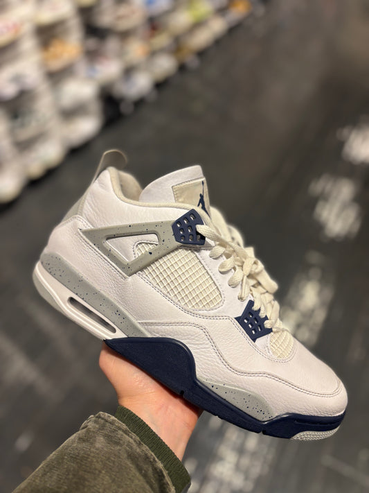 Jordan 4 “midnight navy”