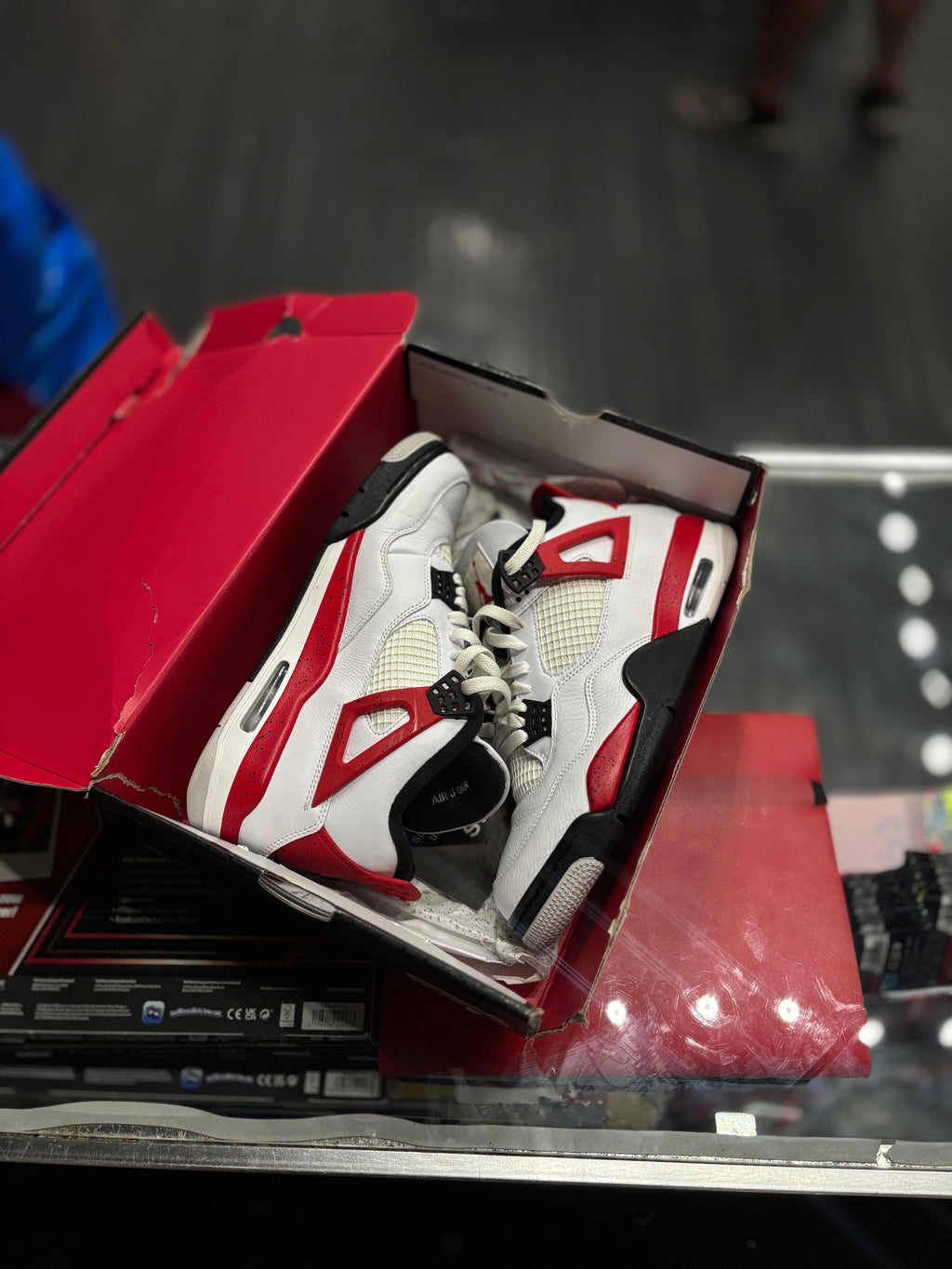 Jordan 4 “red cement”/size 10.5