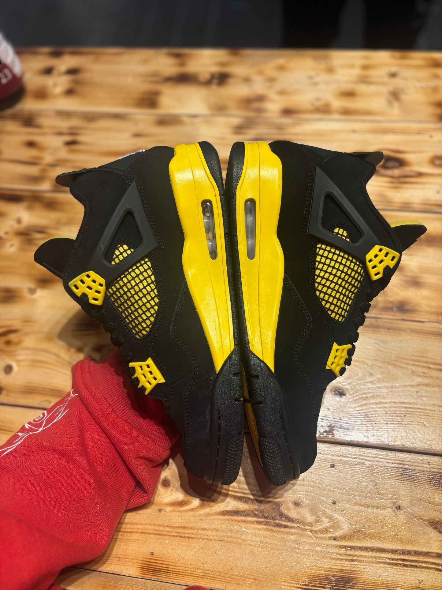 Jordan 4 thunder/size 10