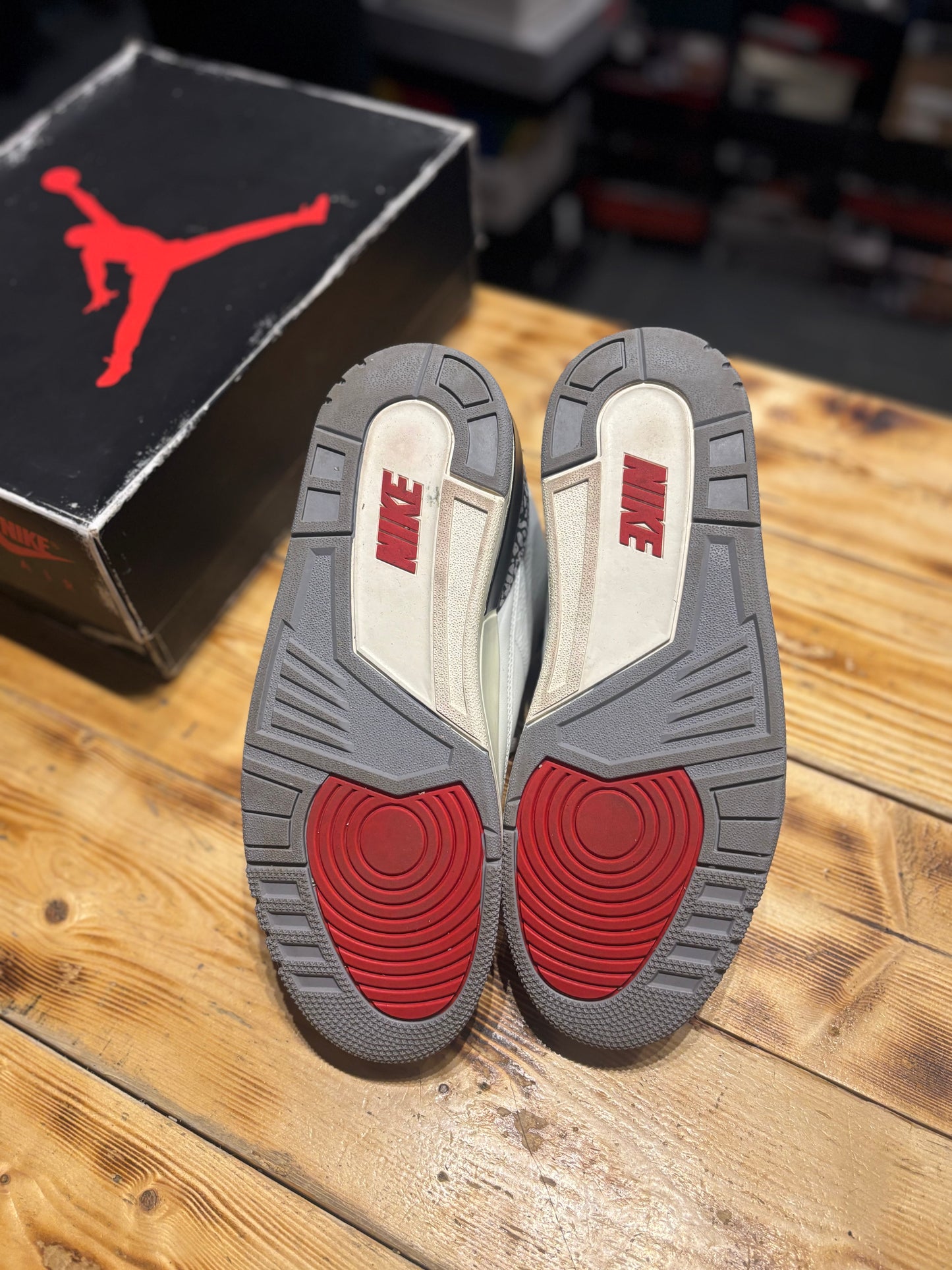 Jordan 3 “white cement reimagined”/size 10.5