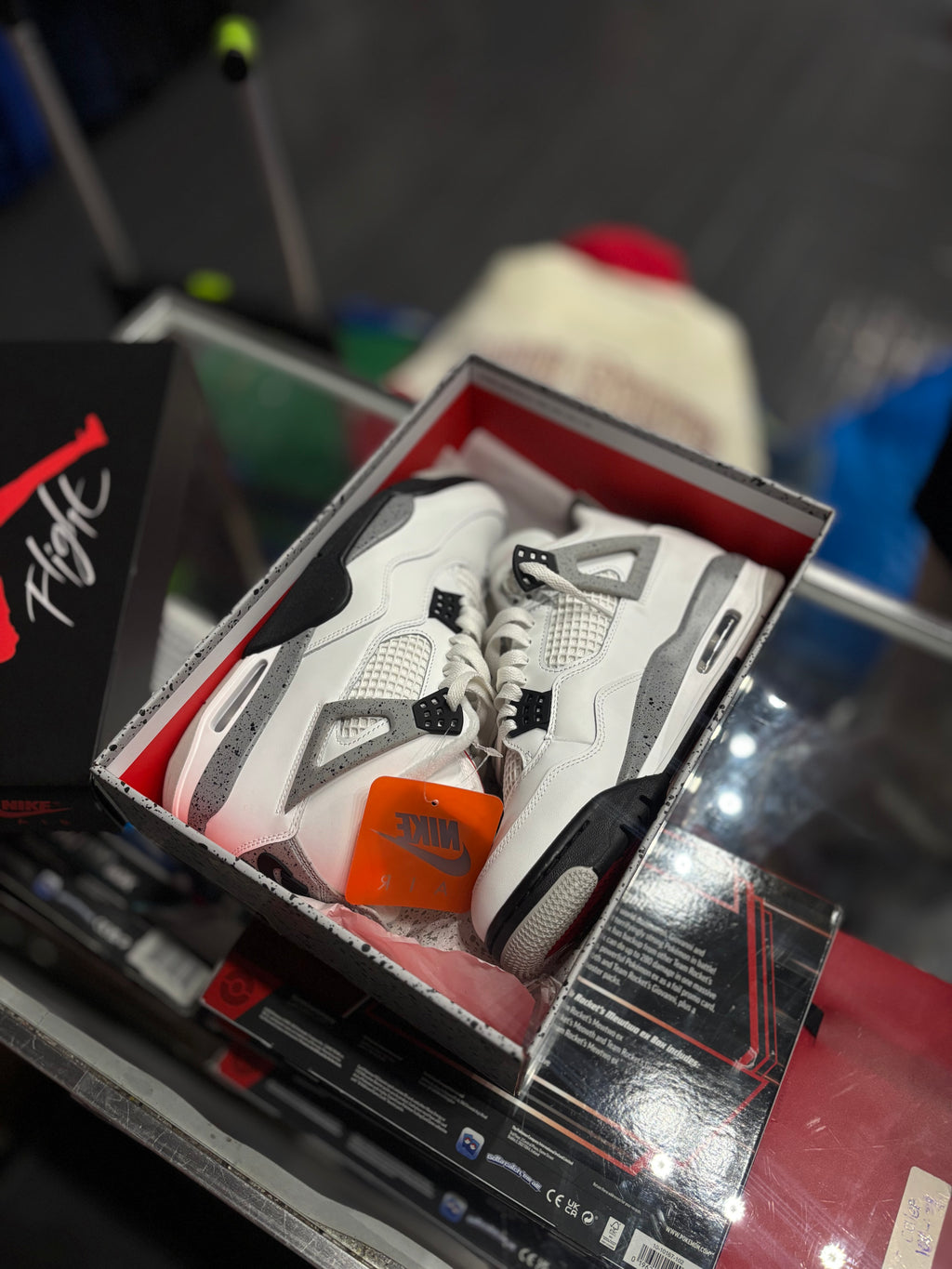 Jordan 4 “white cement”/size 8.5