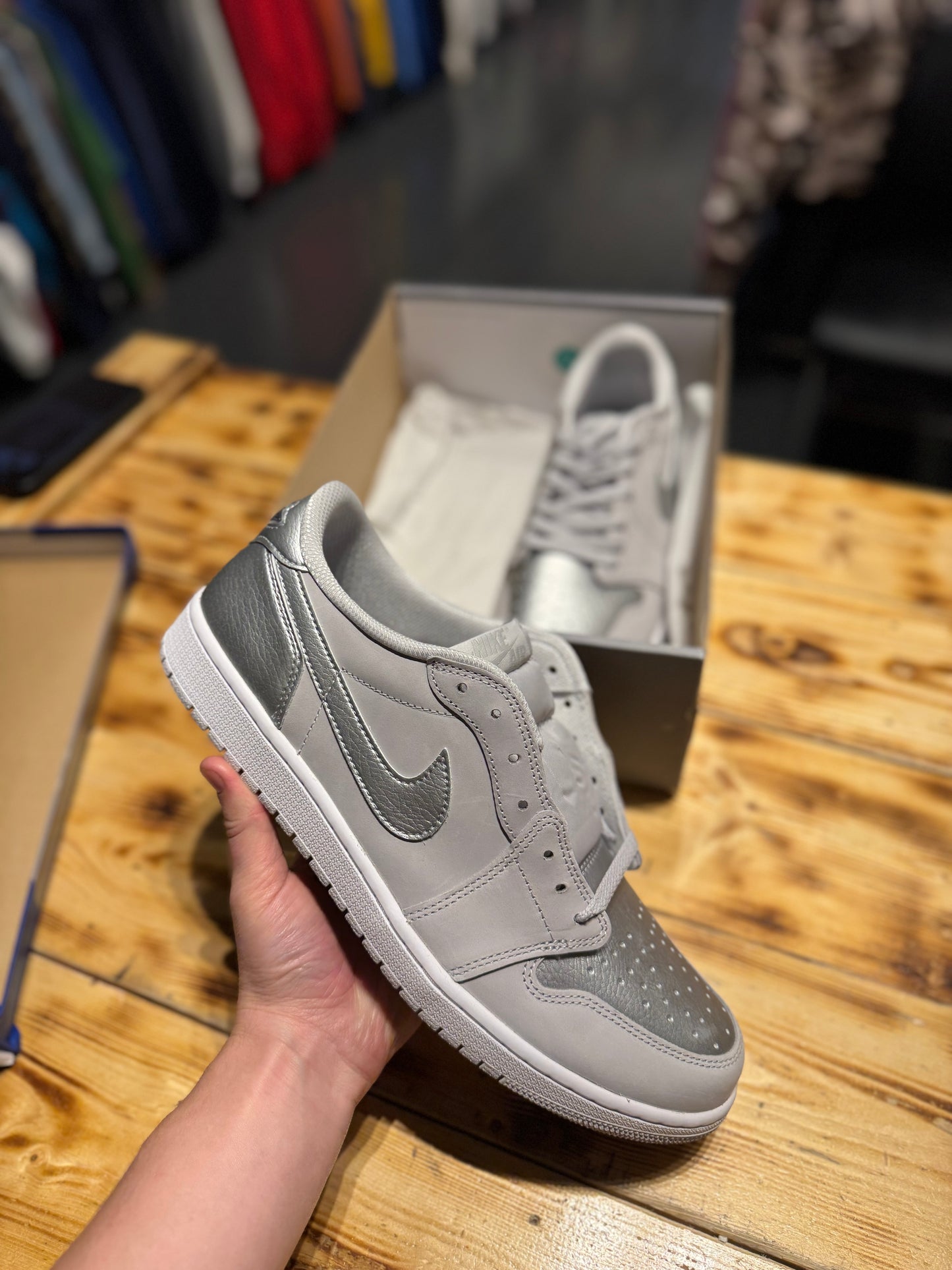 Jordan 1 low “Metallic Silver”/size 14