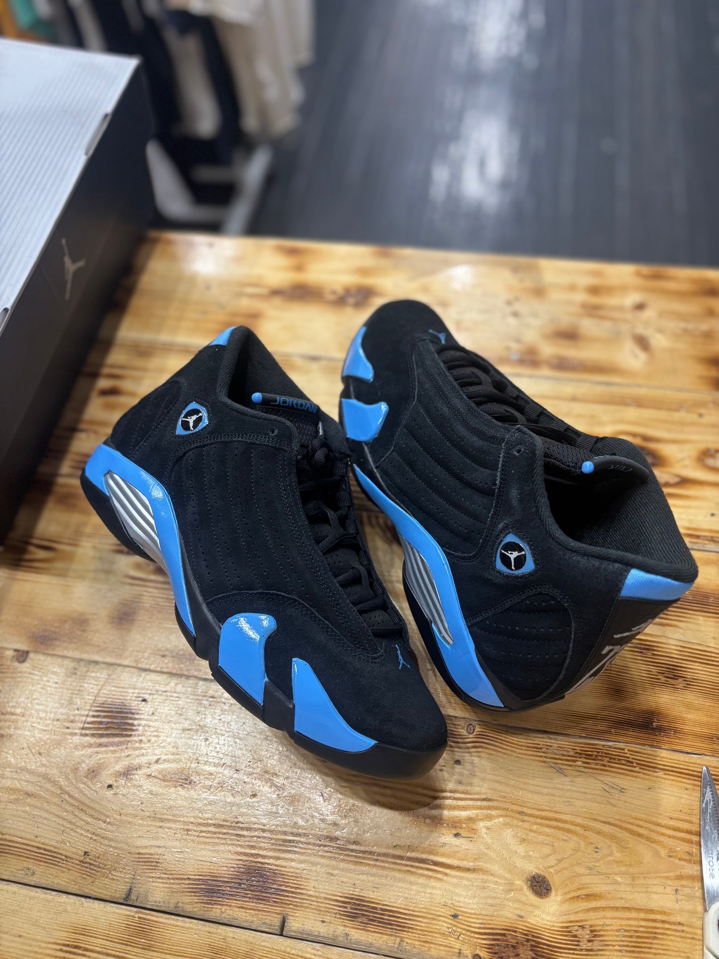 Jordan 14 “black university blue”/size 12