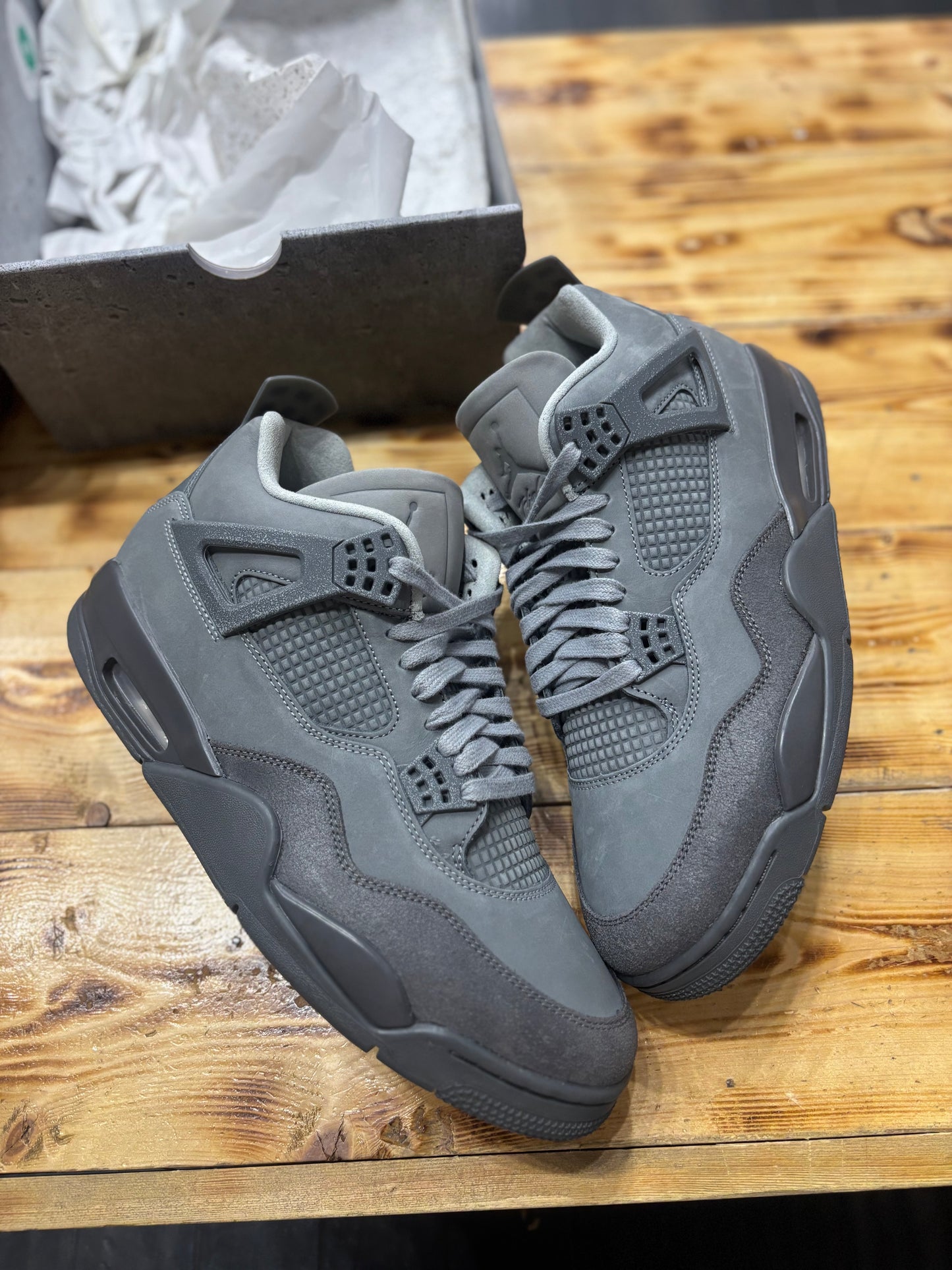 Jordan 4 “wet cement”/size 11