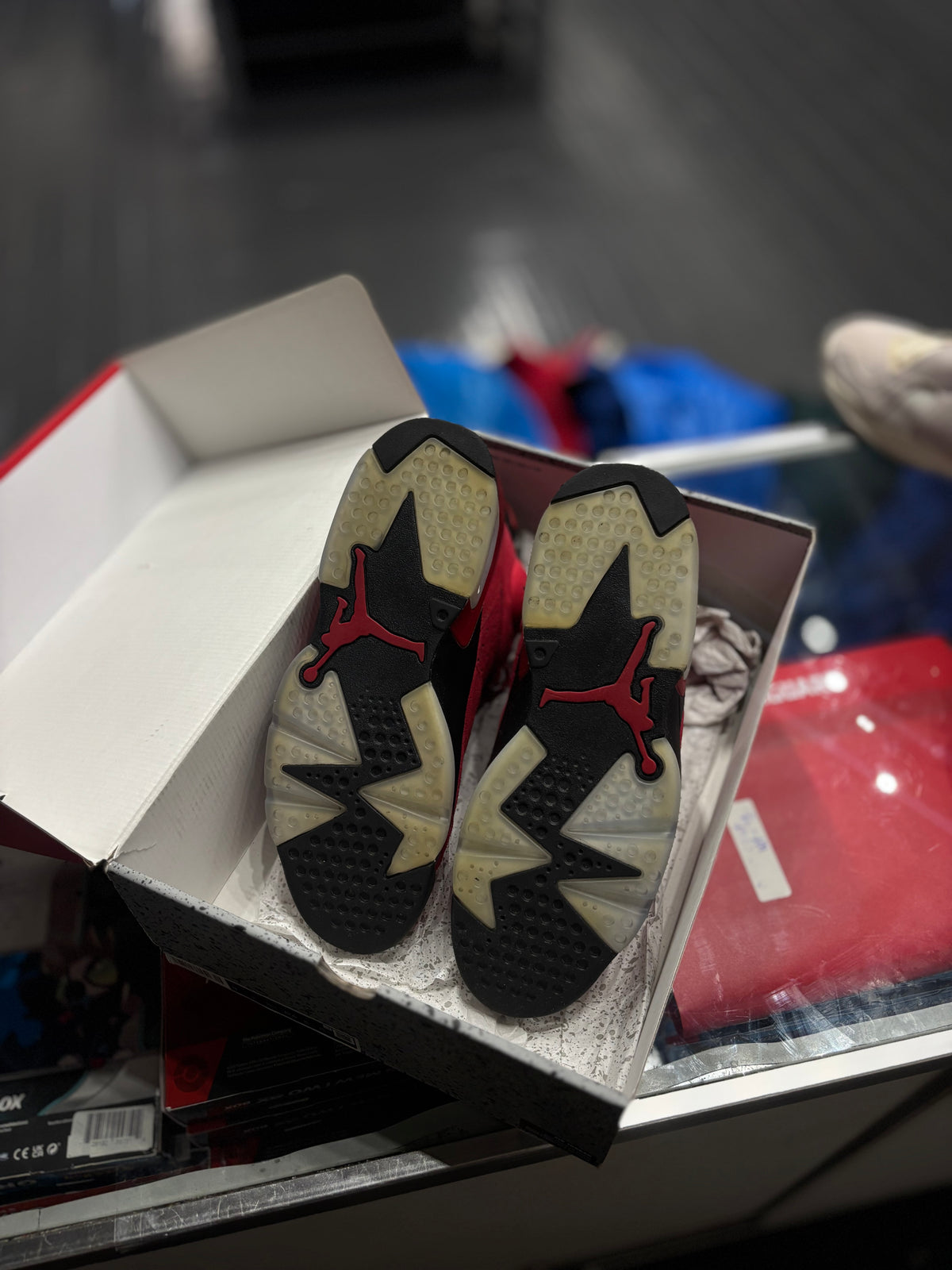 Jordan 4 “toro”/size 11