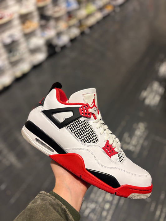 Jordan 4 “fire red”
