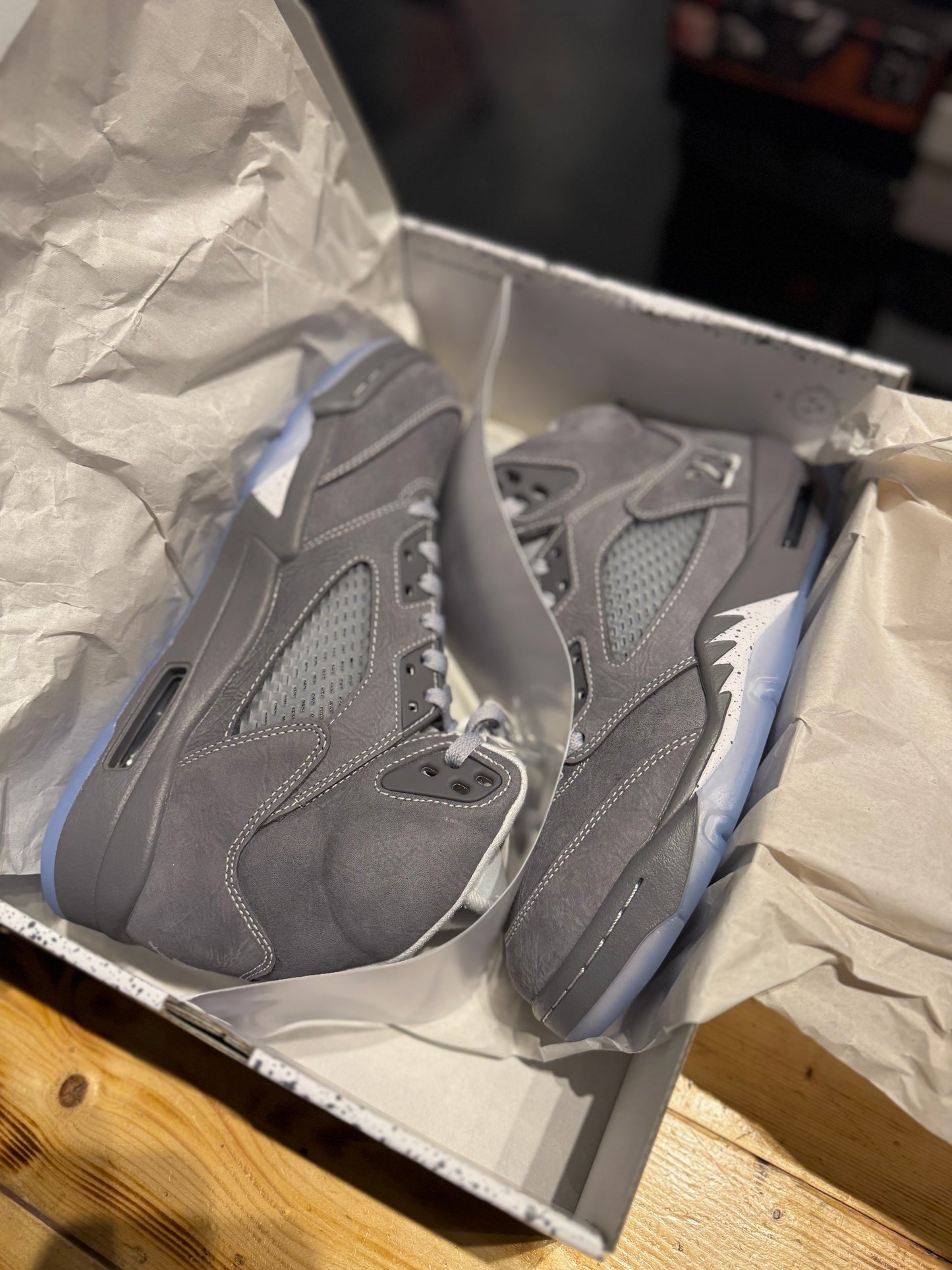 Jordan 5 “wolf grey”/size 8