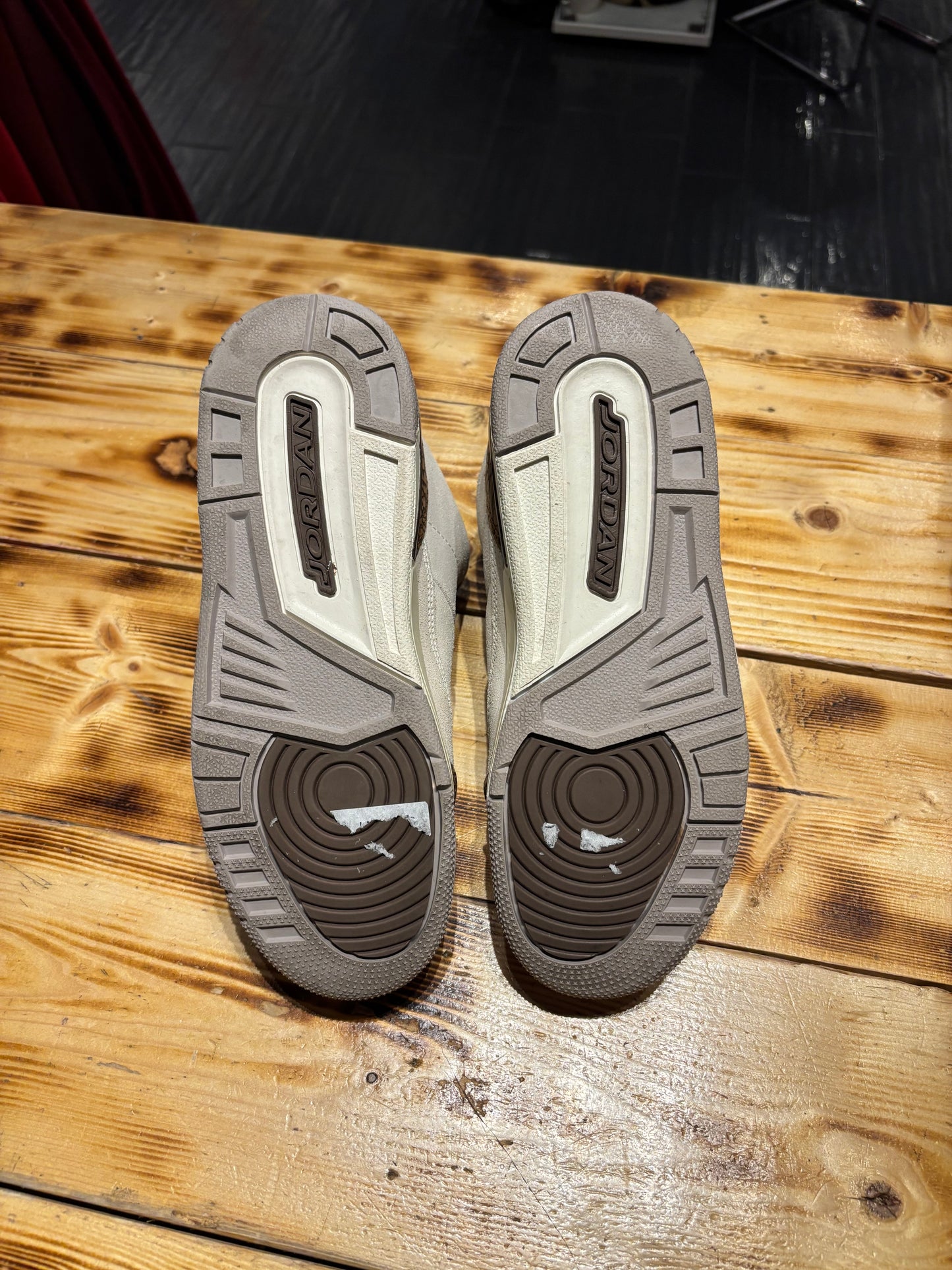 Jordan 3 palomino/size 6.5y