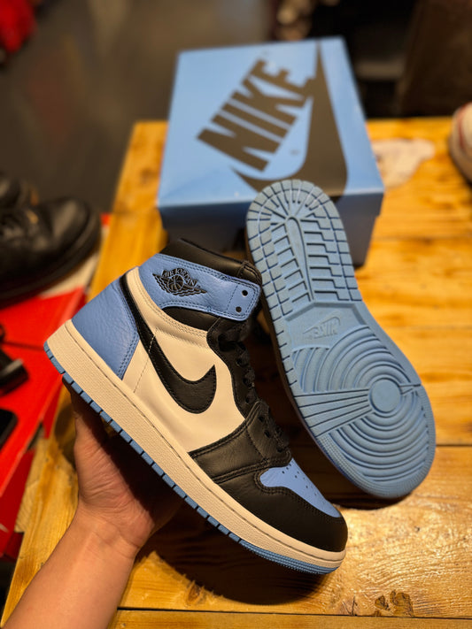 Jordan 1 “Unc Toe”/size 9.5