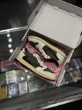 Travis Scott “medium olive”/size 3y