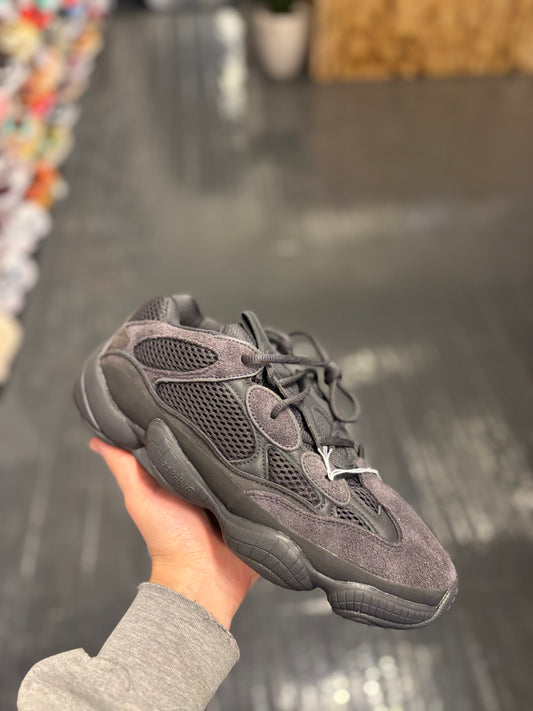 Yeezy 500 “utility black”