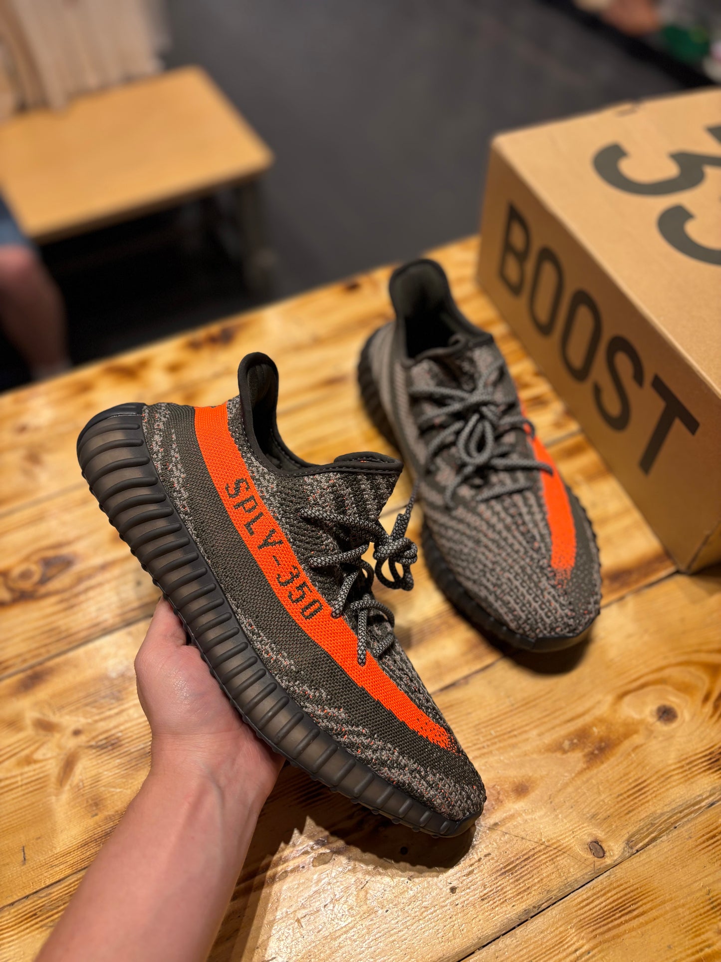 Yeezy 350 “carbon beluga”/size 12