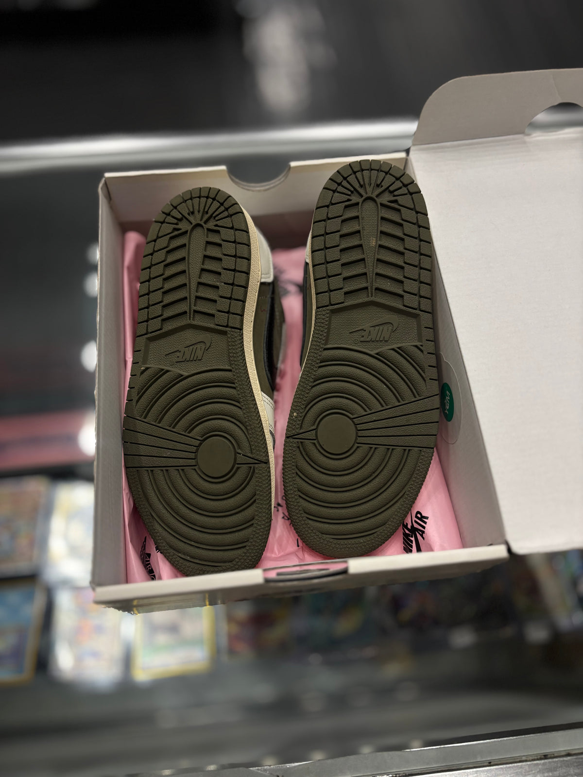 Travis Scott “medium olive”/size 3y