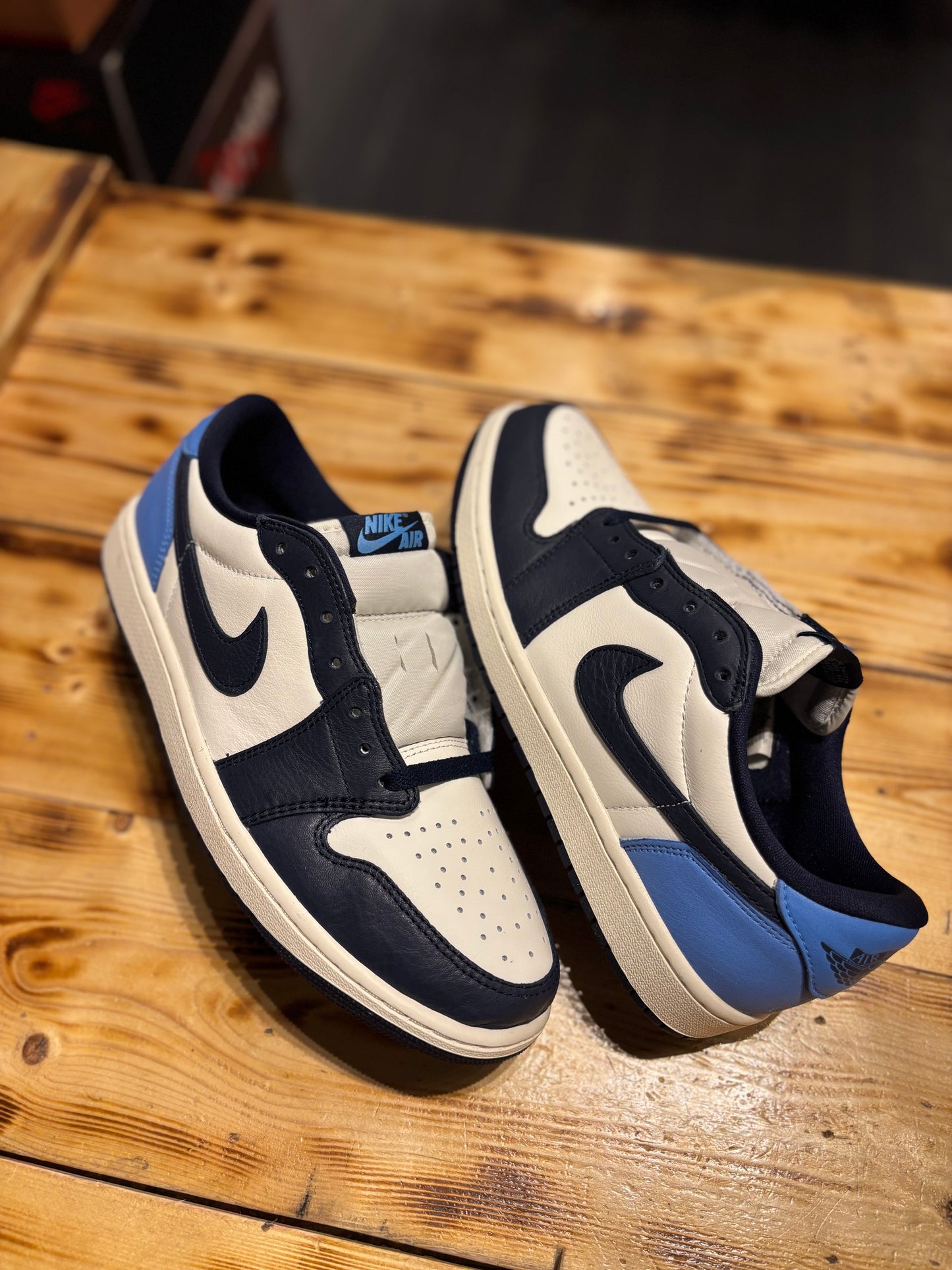 Jordan 1 low “obsidian”