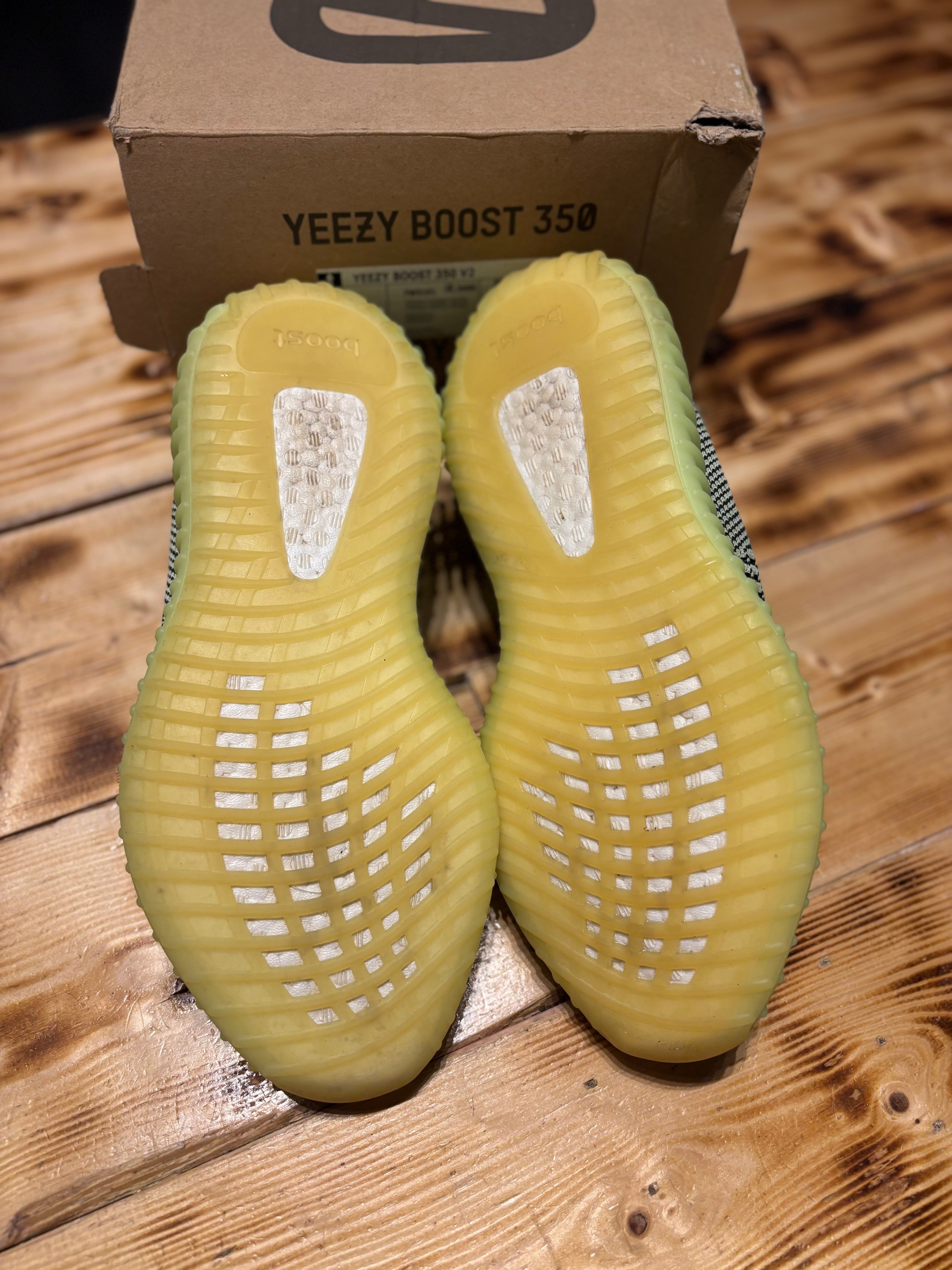 Yeezy 350 “yeezreel”/size 9.5