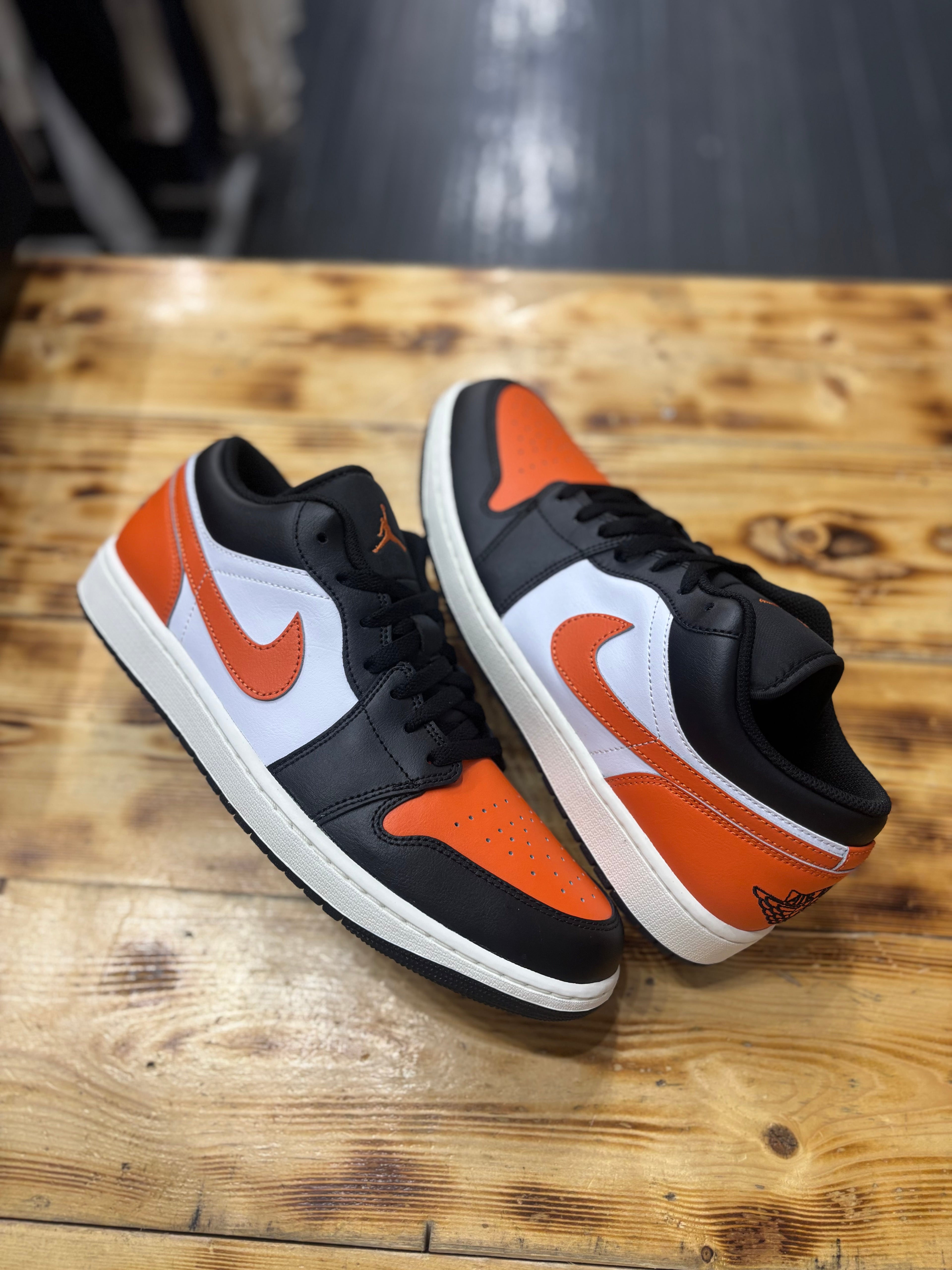Jordan 1 low “orange/black”/size 12