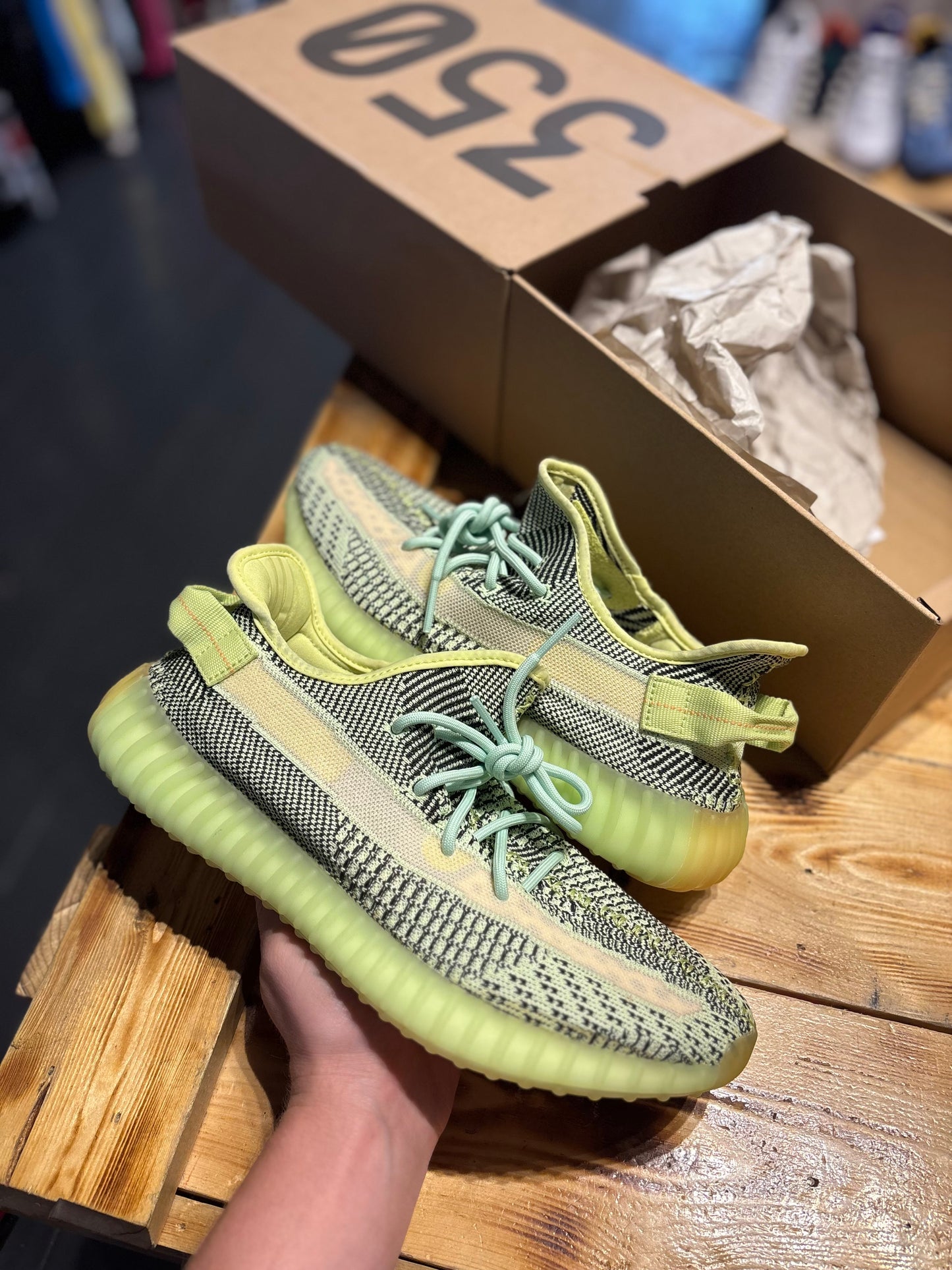 Yeezy 350 “yeezreel”/size 11