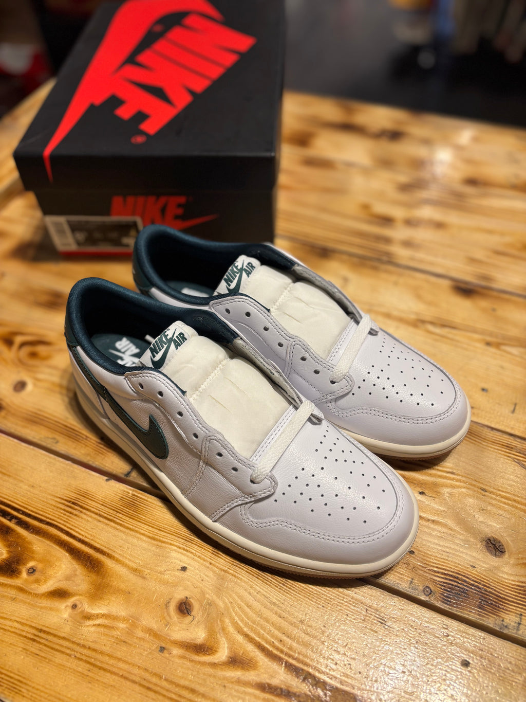 Jordan 1 low “Oxidized green”/size 8.5w(7y)