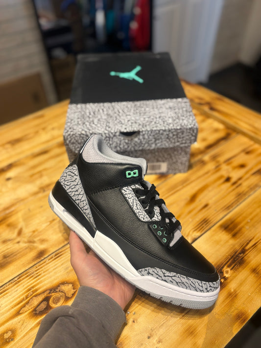 Jordan 3 “Green Glow”/size 11