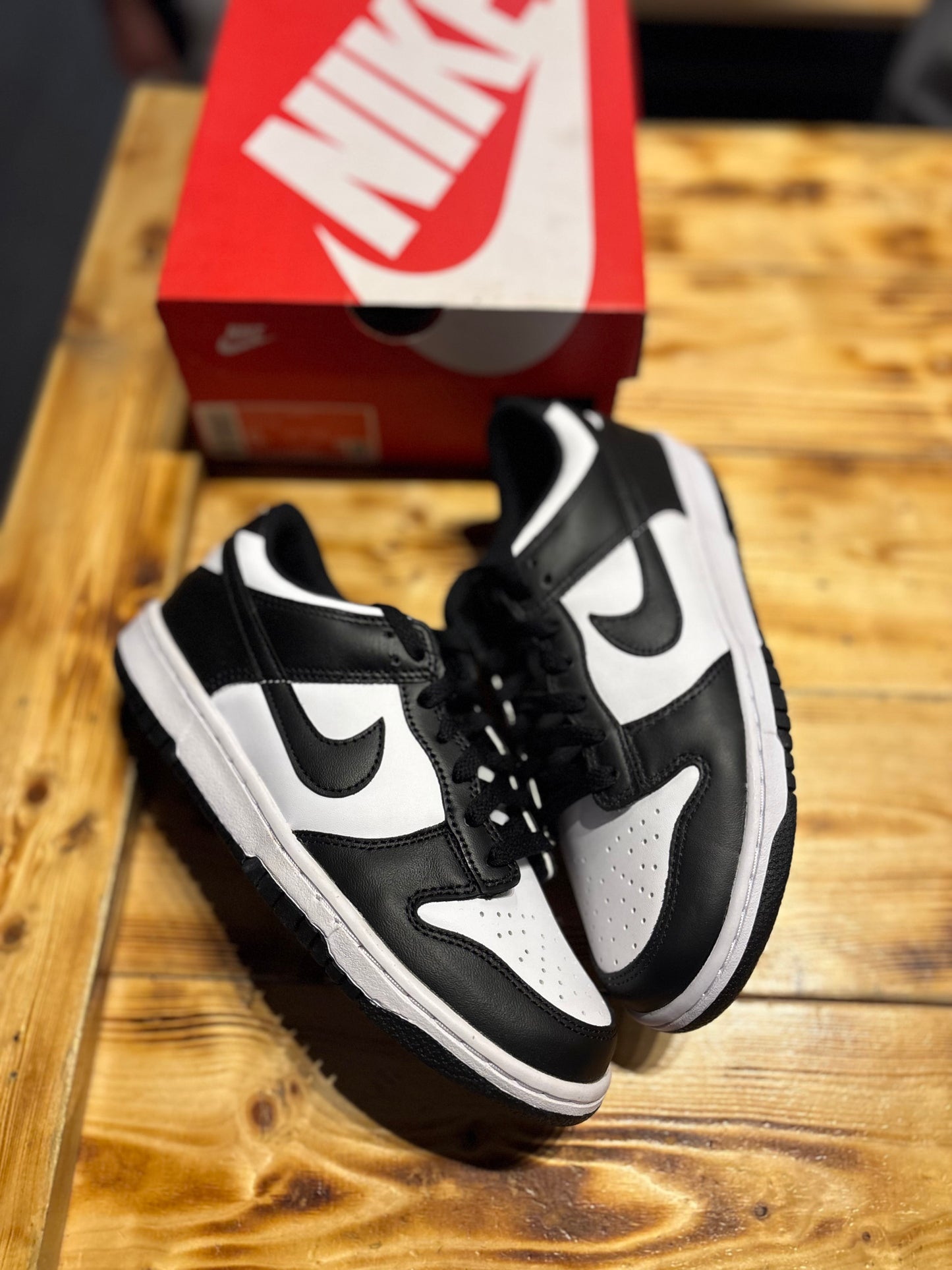 Nike dunk low “panda”/size 4.5y,5y