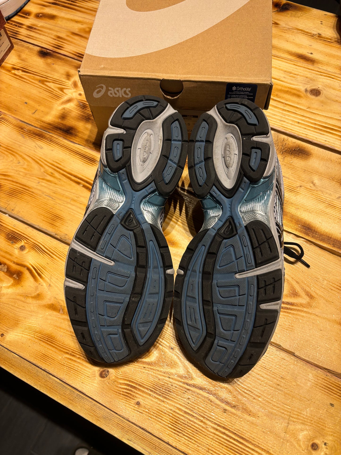 ASIC gel 1130/size 9