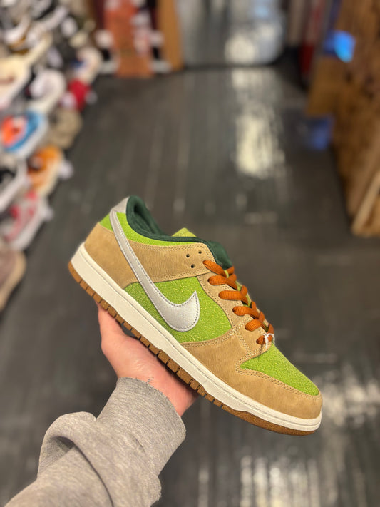 Nike sb dunk low “escargot”