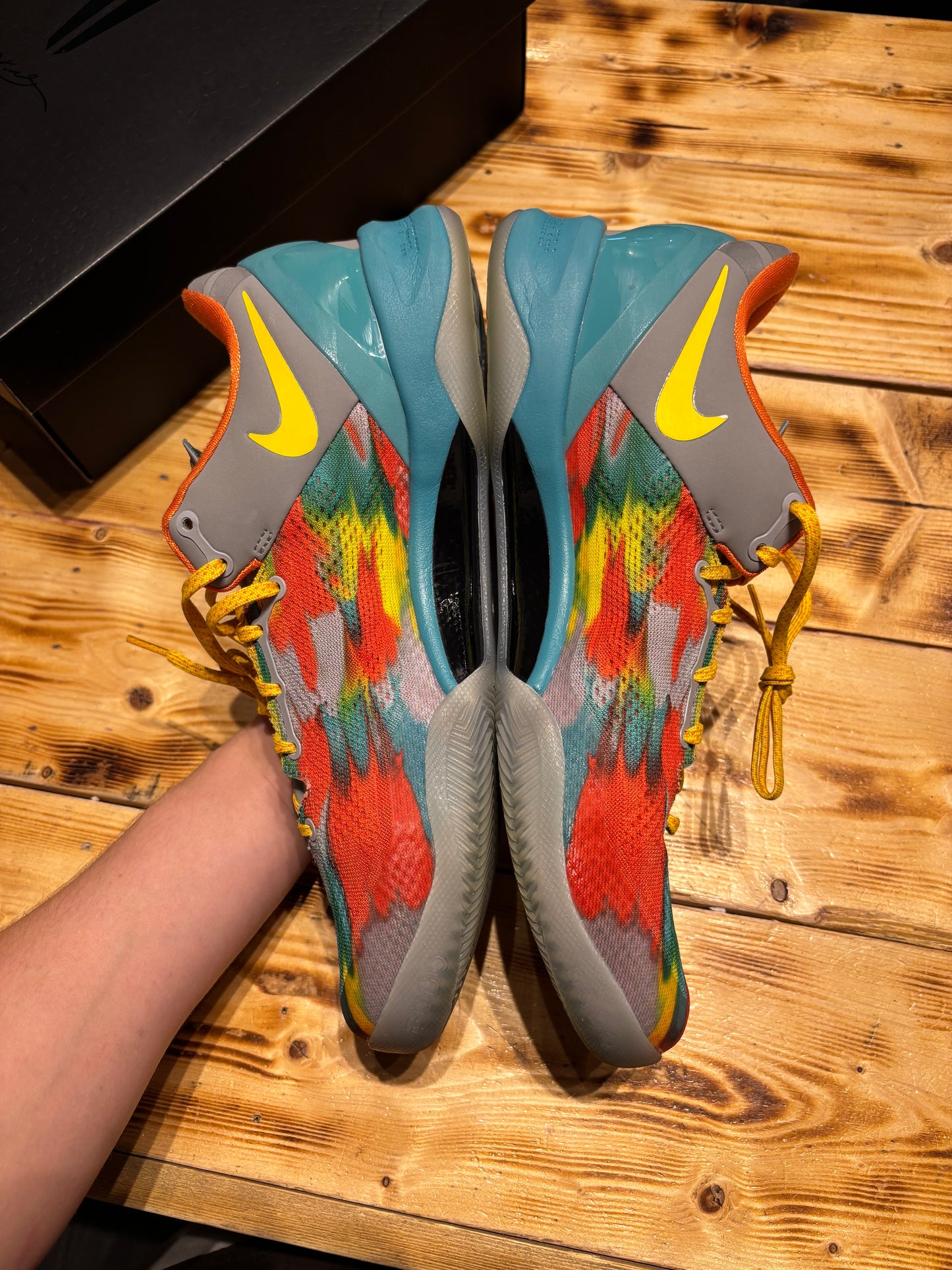 Kobe 8 Venice beach/size 11.5