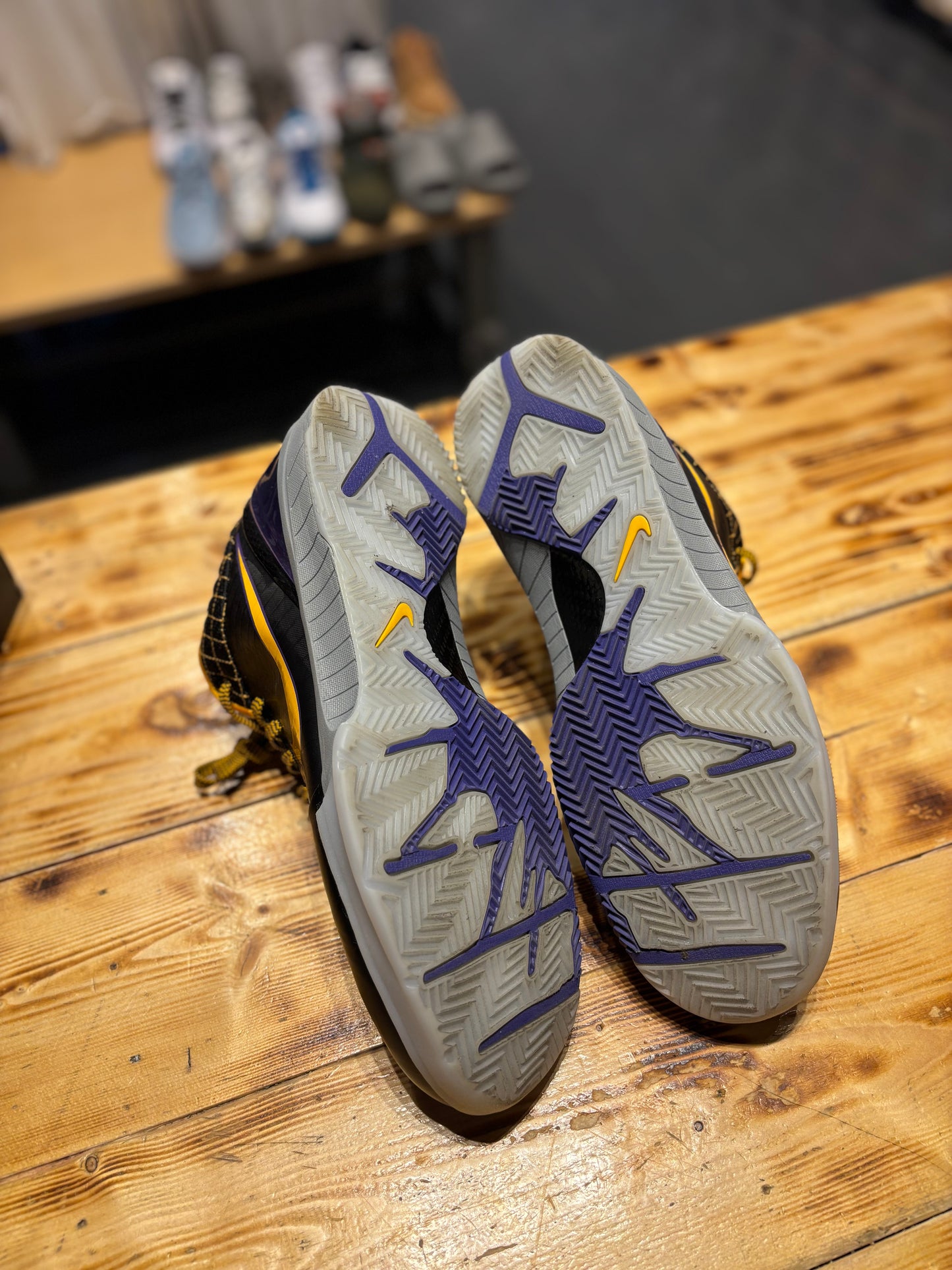 Kobe 4 “carpe diem”/size 14