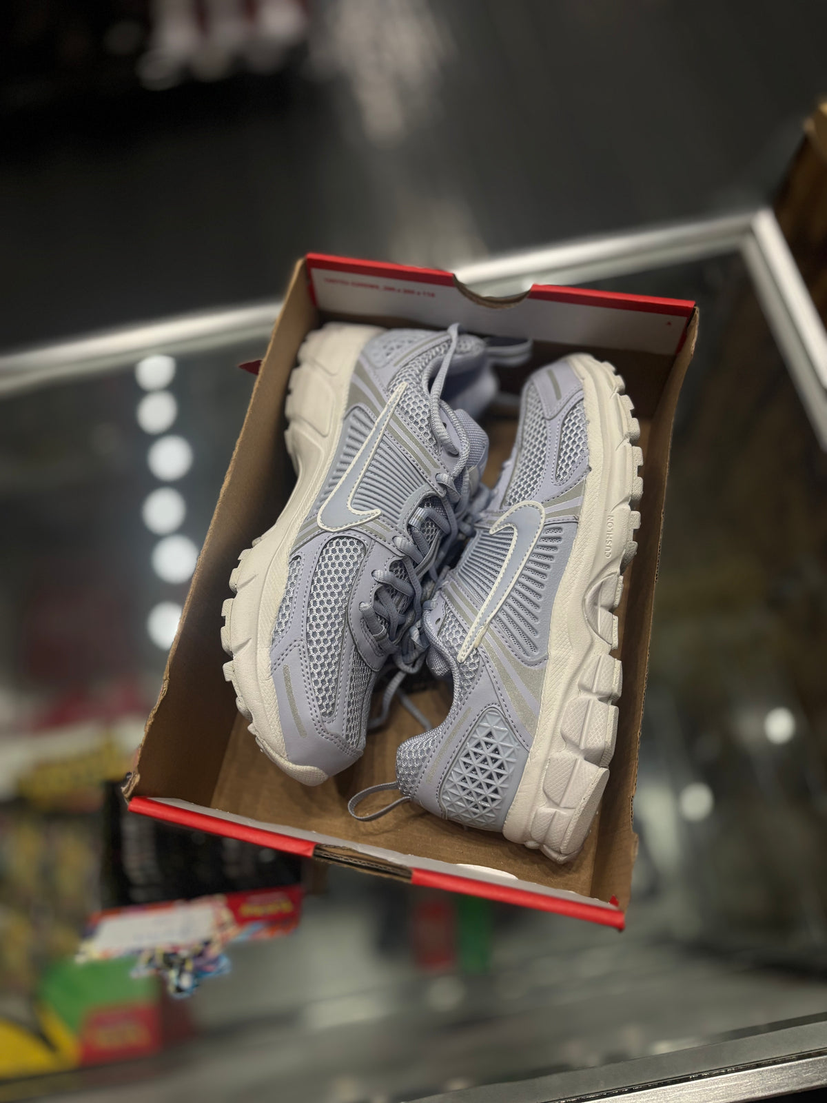Nike vomero “ghost summit white”/size 6y