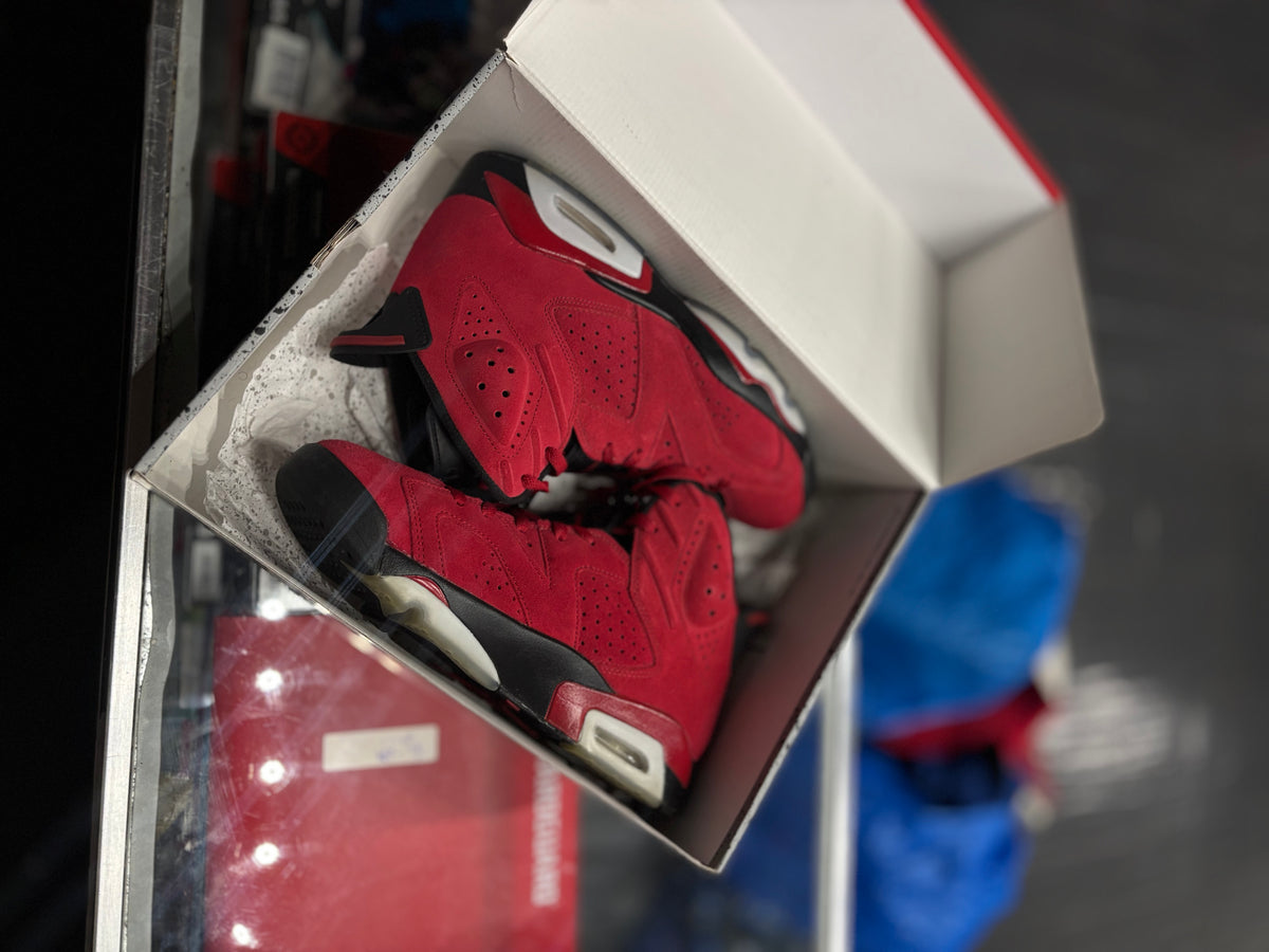 Jordan 4 “toro”/size 11