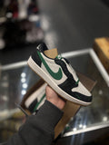 Jordan 1 low “phantom pine green”/size 9.5