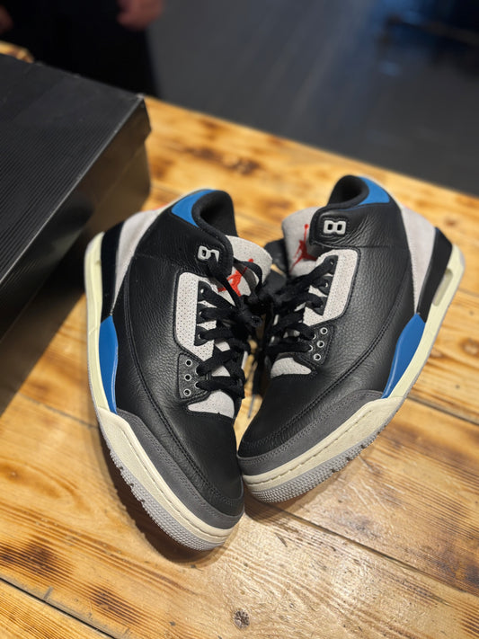 Jordan 3 “rare air”/size 10.5