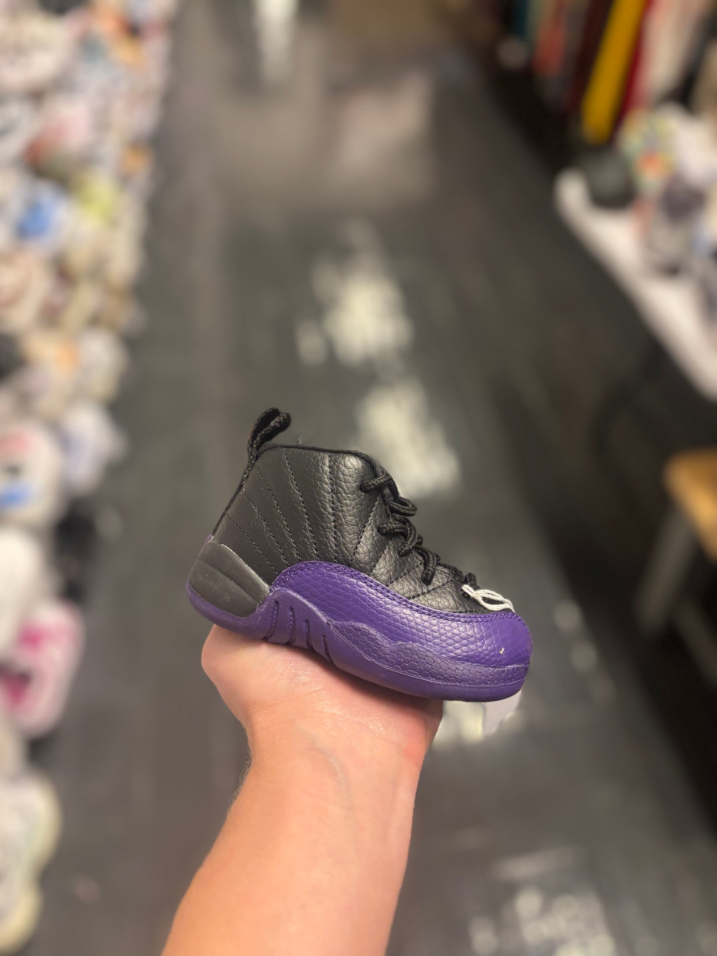 Jordan 12 purple/black