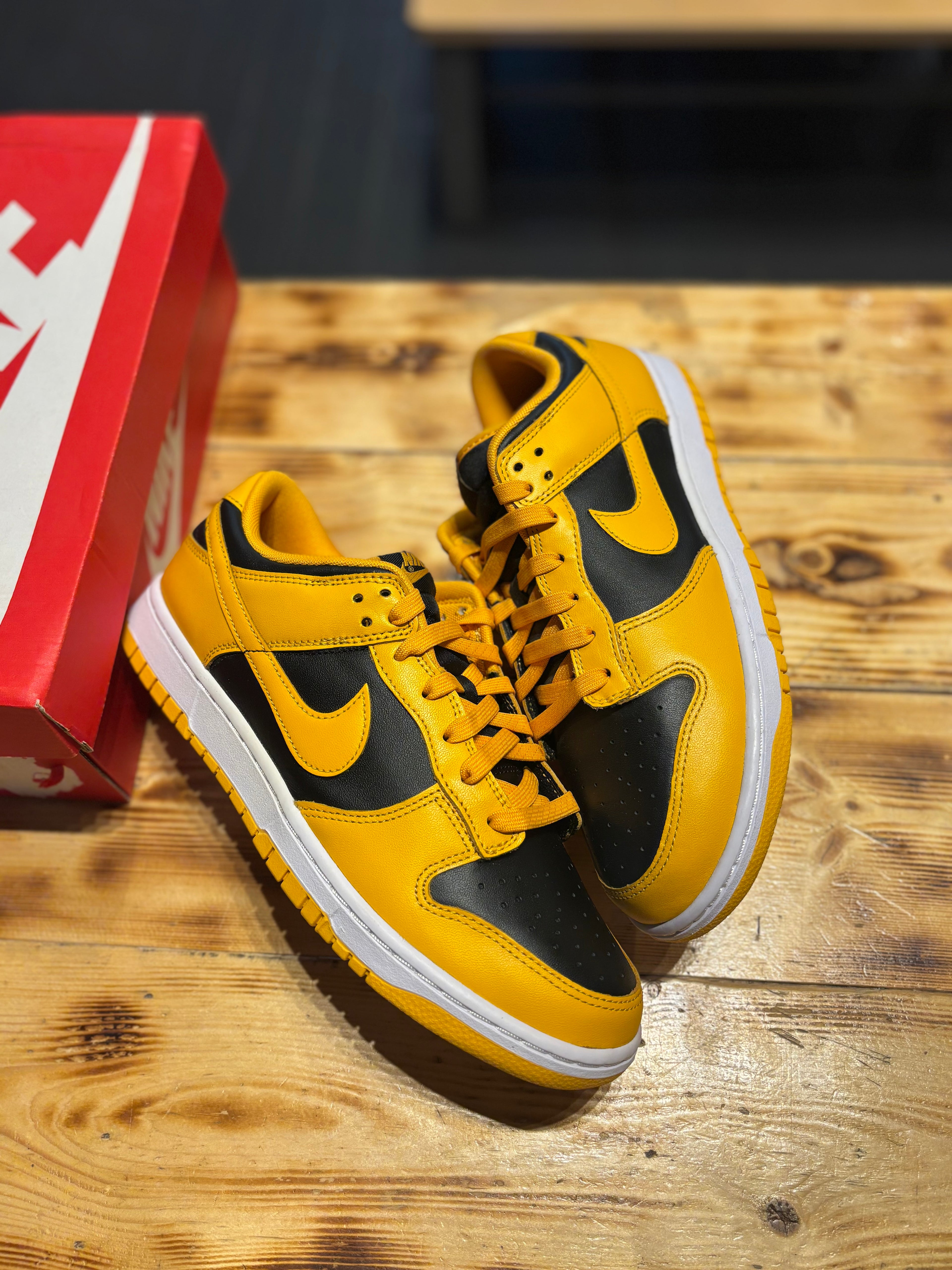 Nike dunk low “golden rod”/size 10