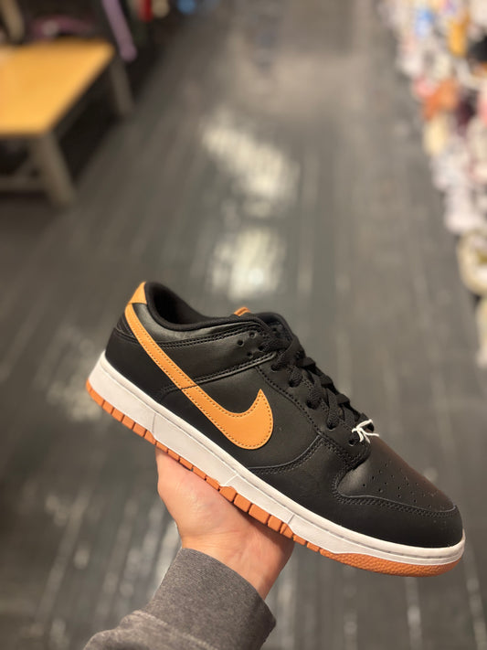 Nike dunk low coral/black