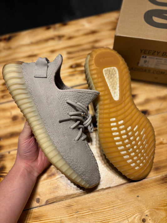 Yeezy 350 “sesame”/size 9.5