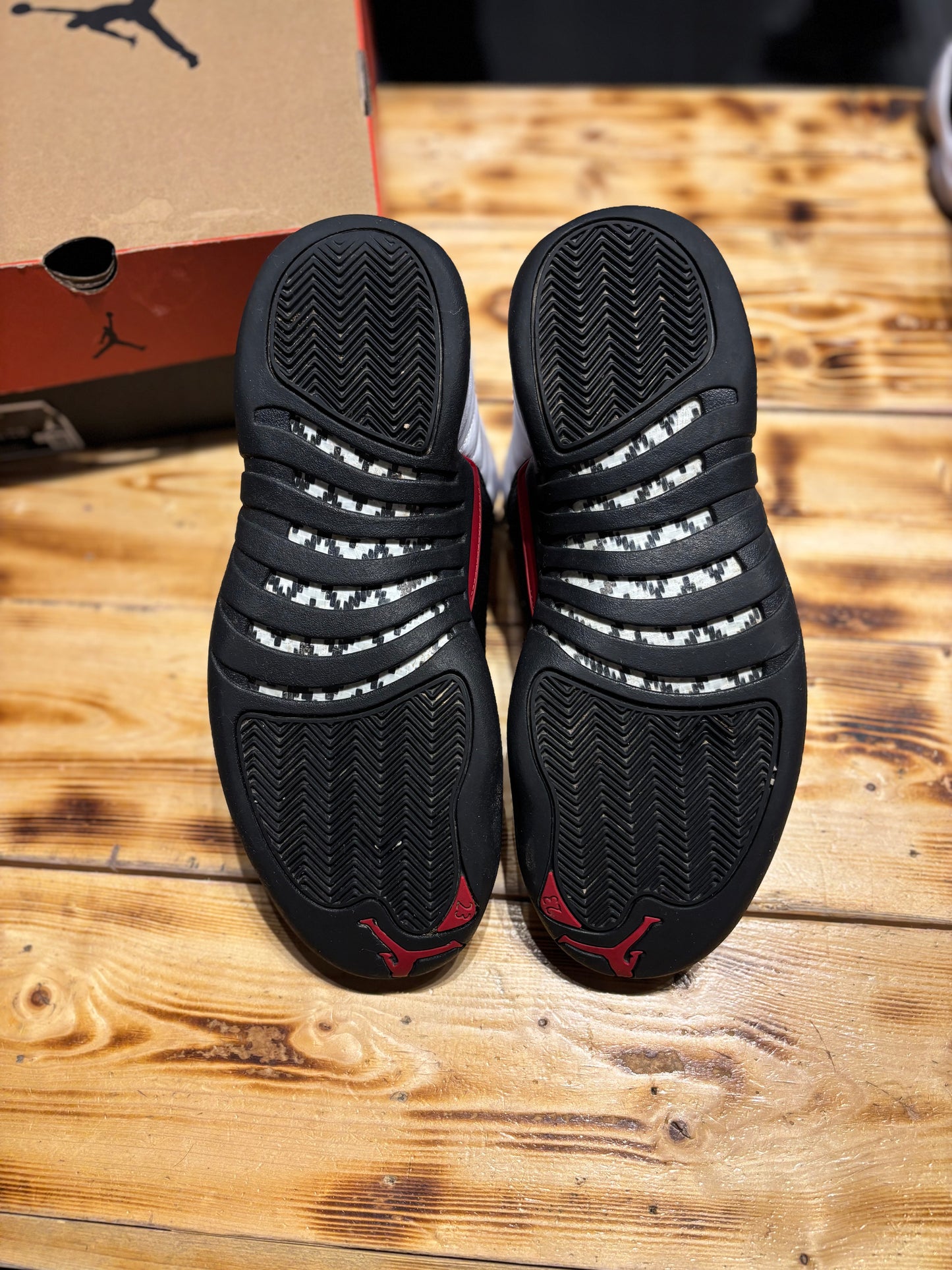 Jordan 12 /size 10.5