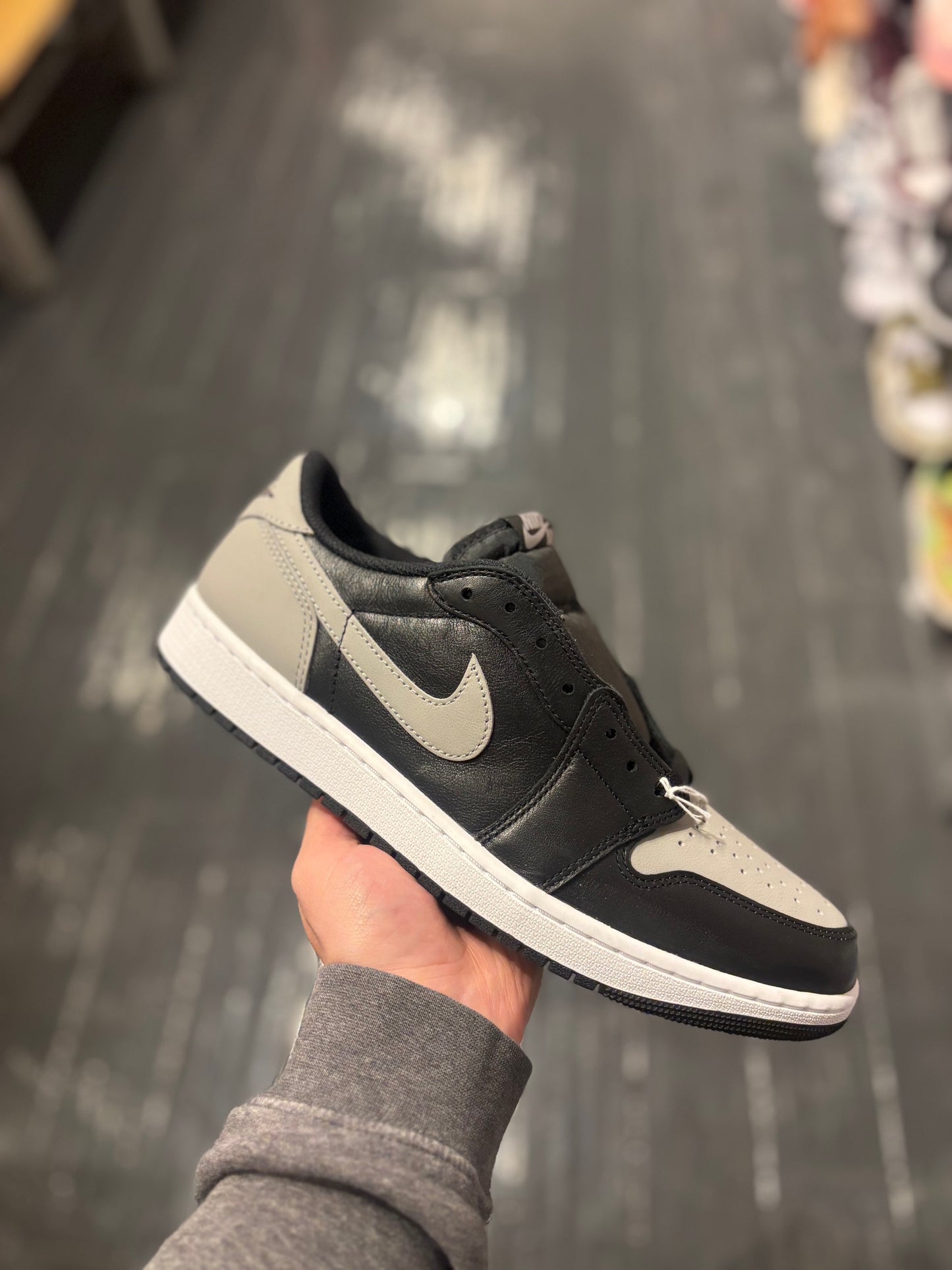 Jordan 1 low “shadow”