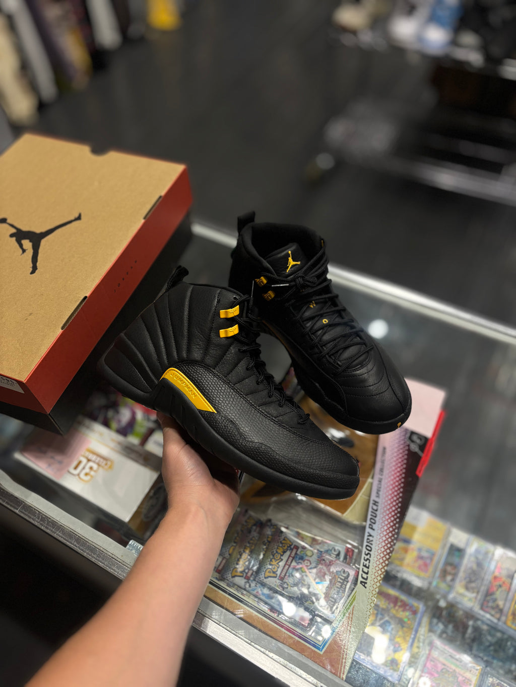 Jordan 12 “black taxi”/size 11