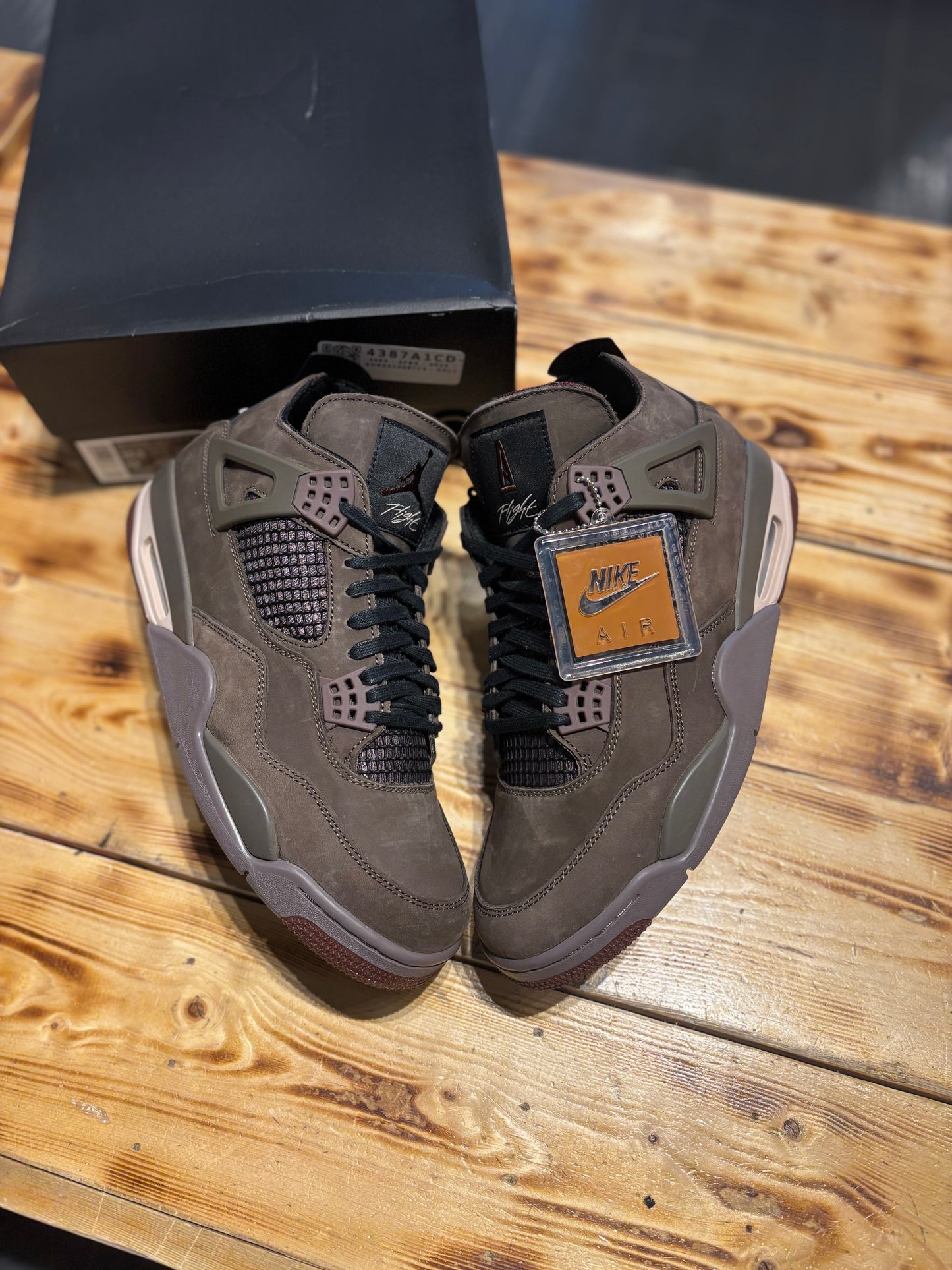 Jordan 4 “A Ma Maniére Dark Mocha”/size 10.5