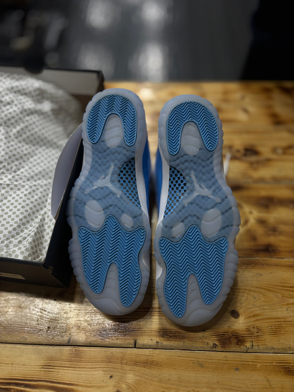 Jordan 11 low “unc”/size 14