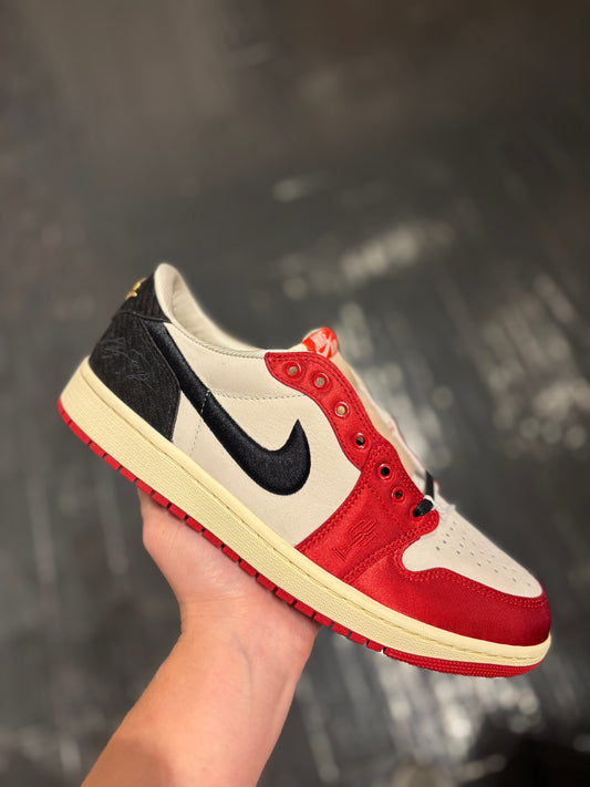 Jordan 1 low “ trophy room”