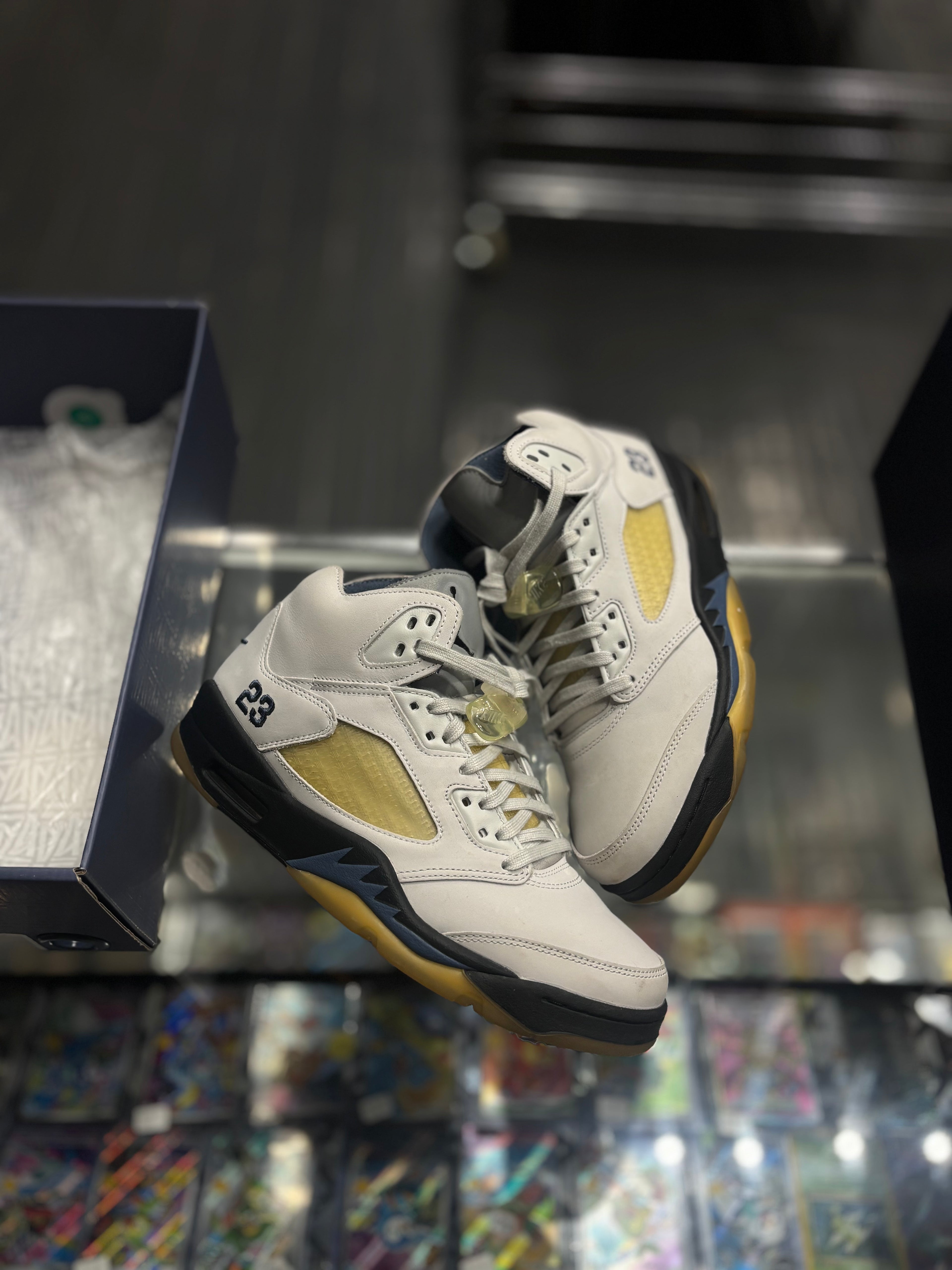 Jordan 5 “a ma dawn”/size 9